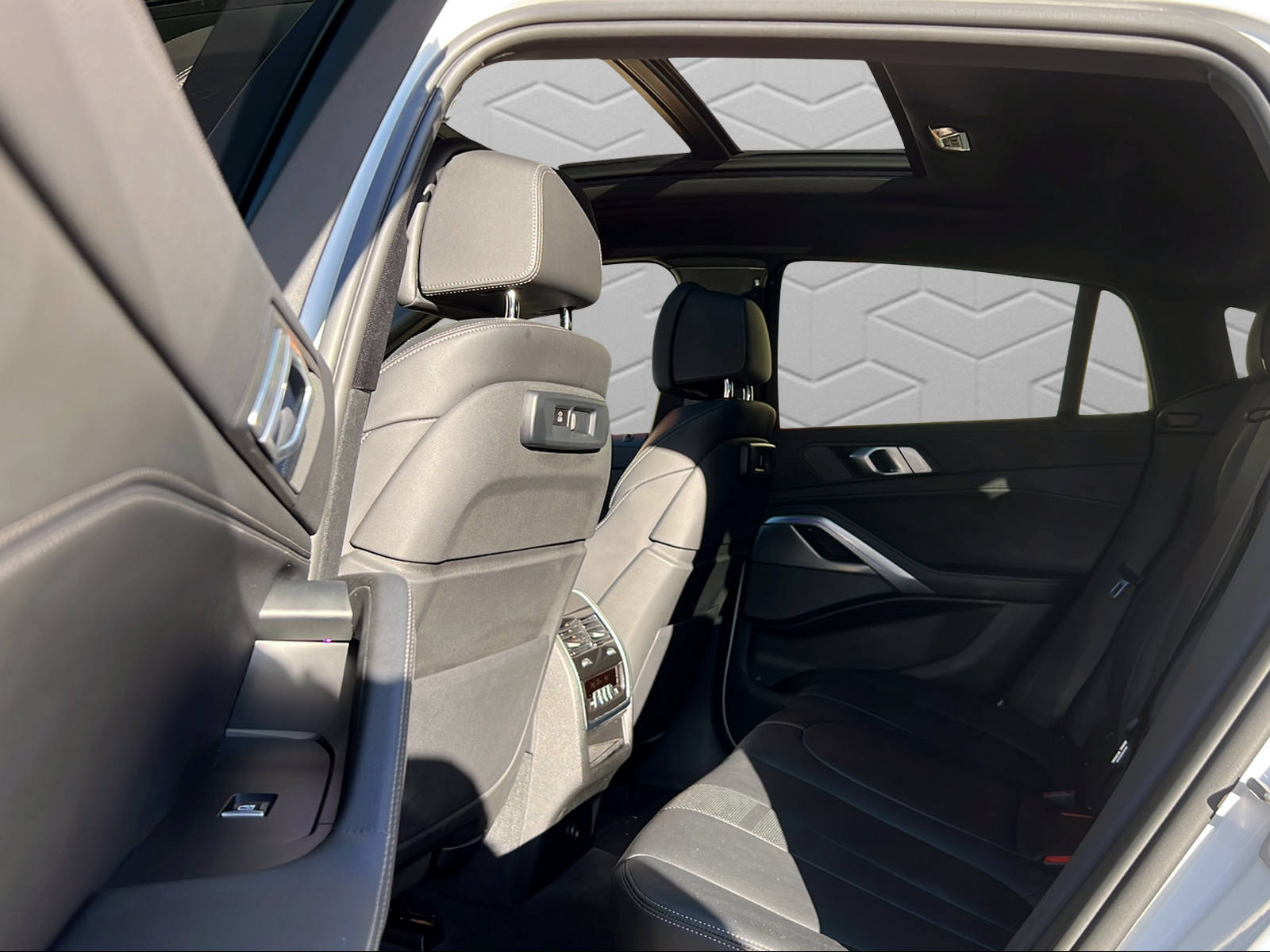 BMW X6 xDrive 48V 40i M Sport Steptronic-image-12