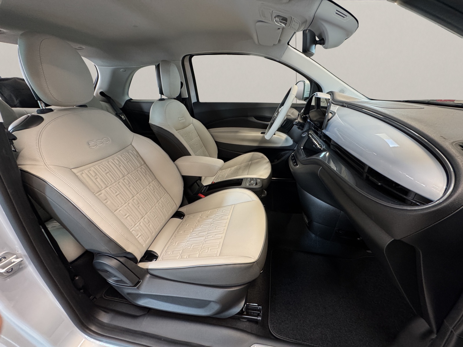 FIAT 500 La Prima-image-12