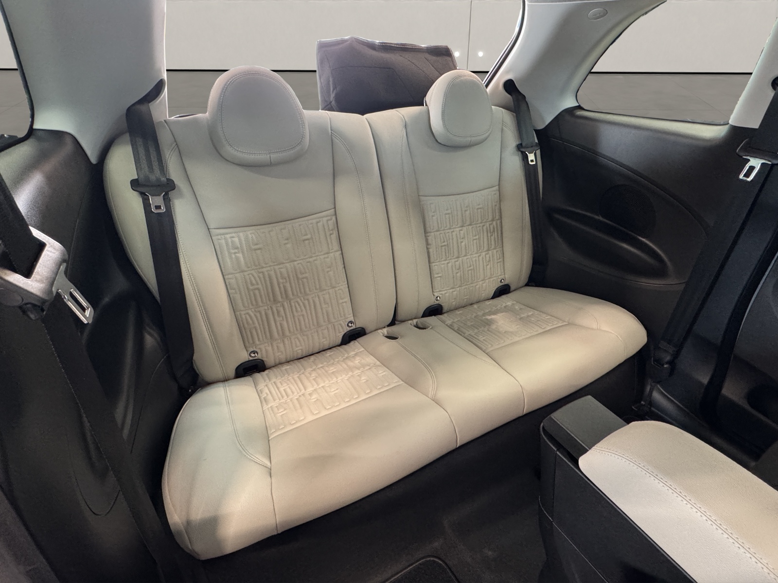 FIAT 500 La Prima-image-8