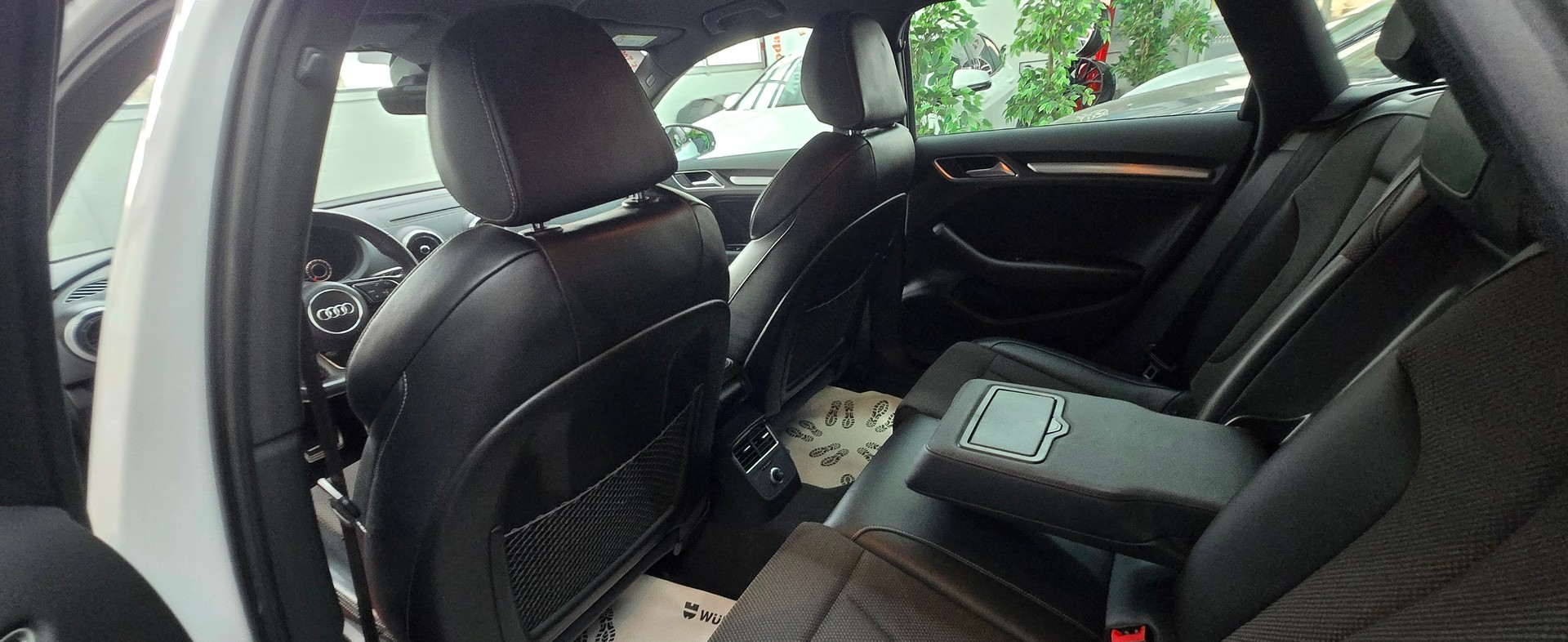 AUDI A3 Sportback 1.5 TFSI S-tronic Sport-image-7