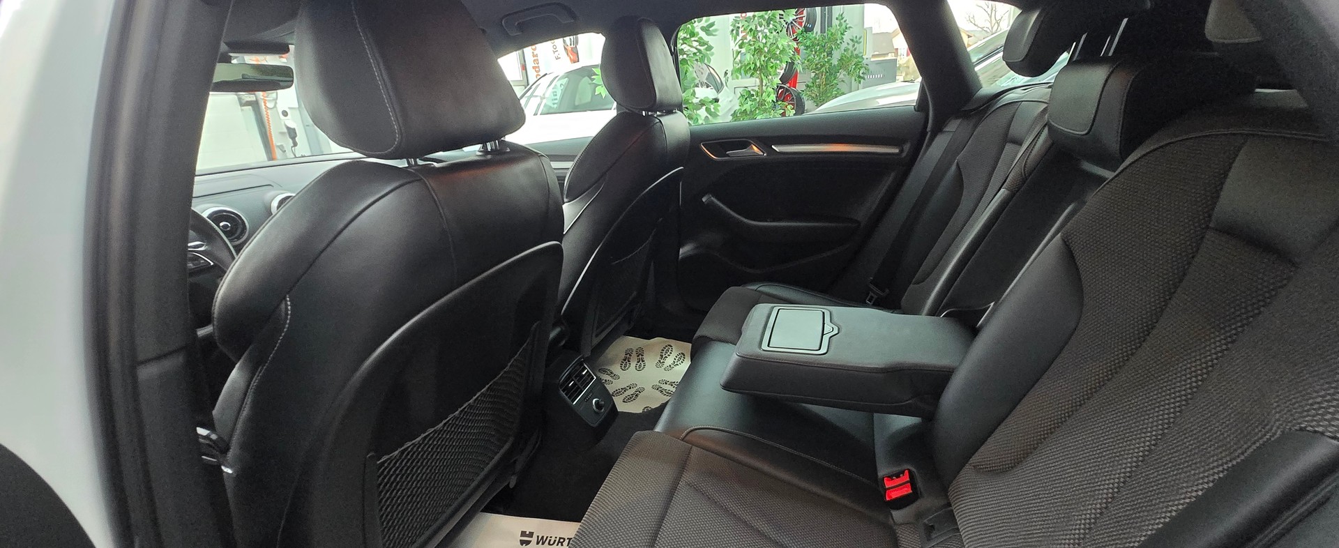 AUDI A3 Sportback 1.5 TFSI S-tronic Sport-image-6