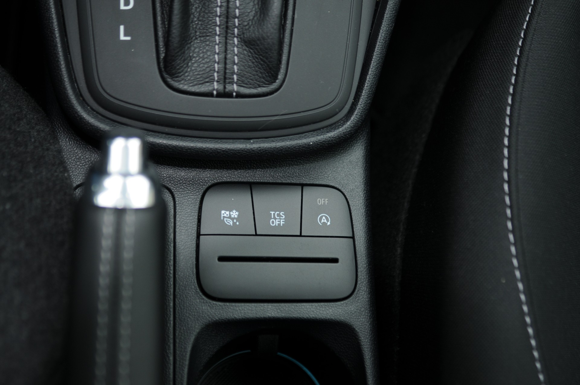 FORD Fiesta 1.0 SCTi Cool & Connect Automat-image-11