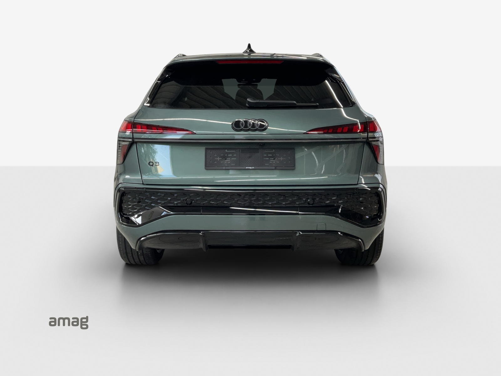AUDI Q3 SUV 110 kW TFSI S tronic-image-3