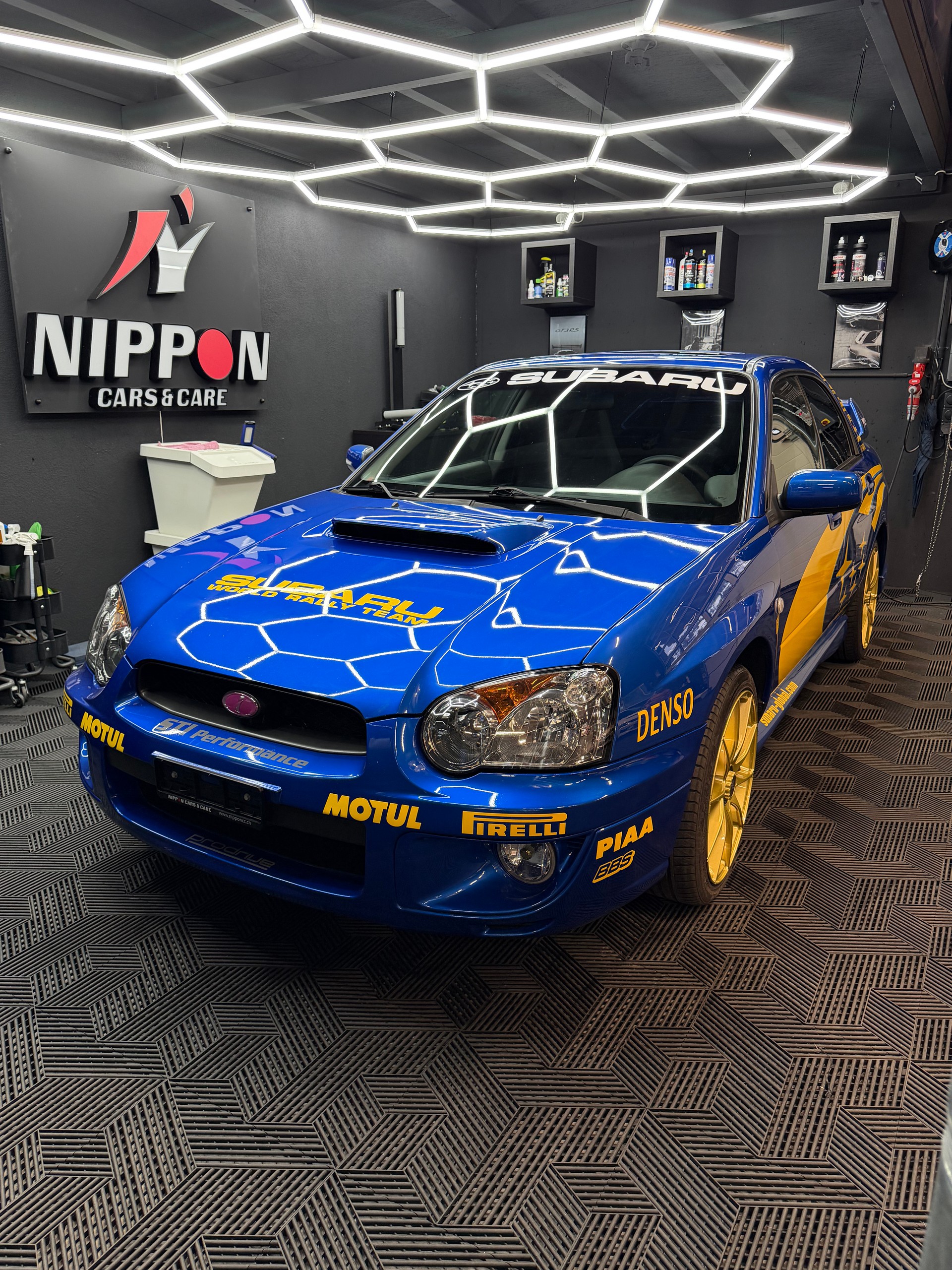 SUBARU Impreza 2.0 Turbo 4WD WRX-showroom-element-1