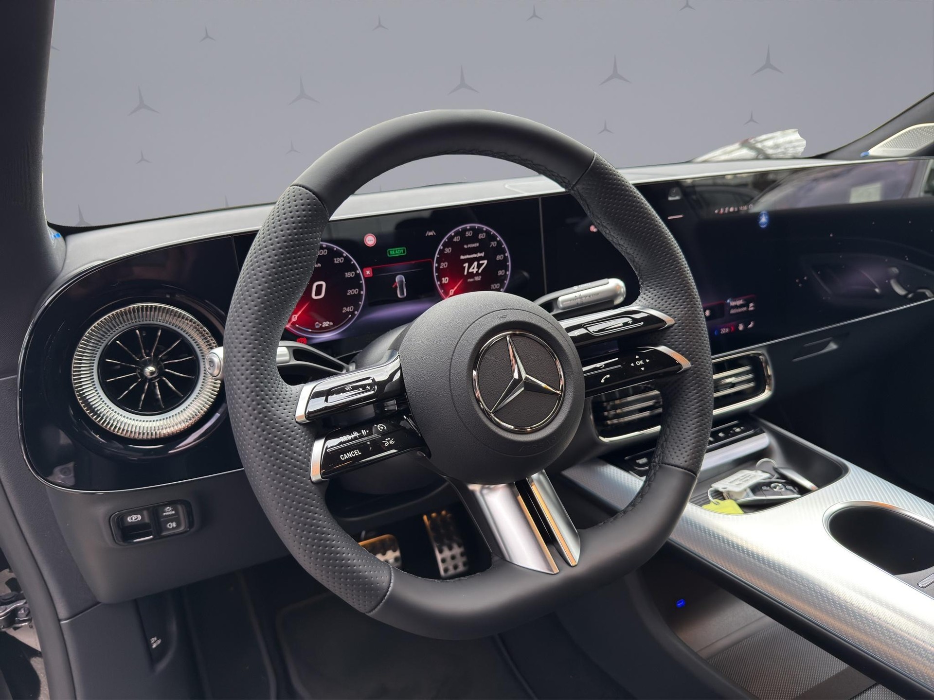 MERCEDES-BENZ CLA 250+ AMG Line-image-10