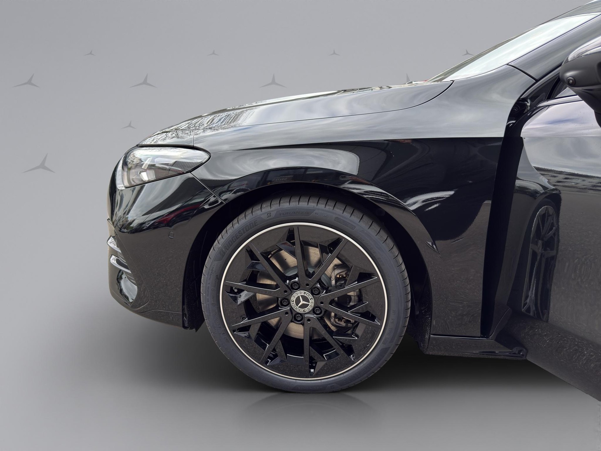 MERCEDES-BENZ CLA 250+ AMG Line-image-2
