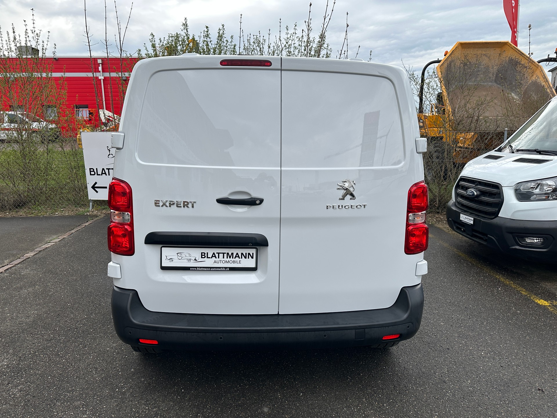 PEUGEOT Expert 2.0 BlueHDi 145 S&S Standard EAT8-image-14