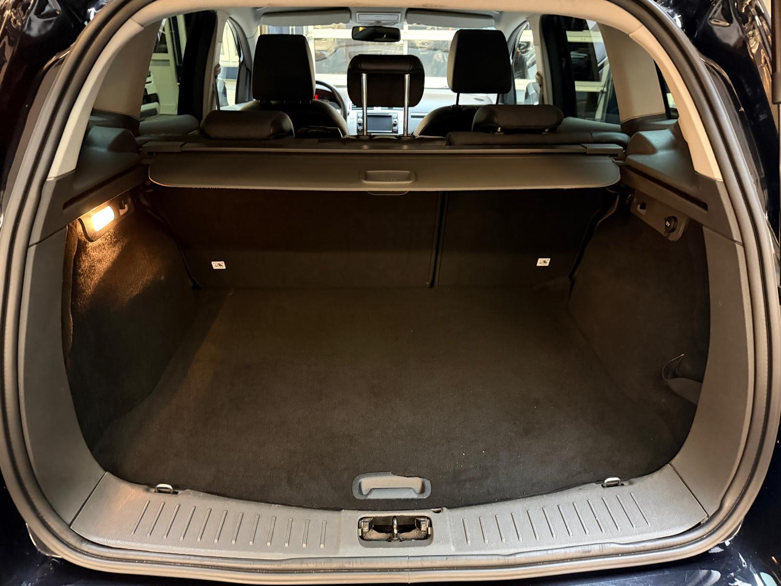 FORD Kuga 2.0 TDCi 140 Titanium-image-8