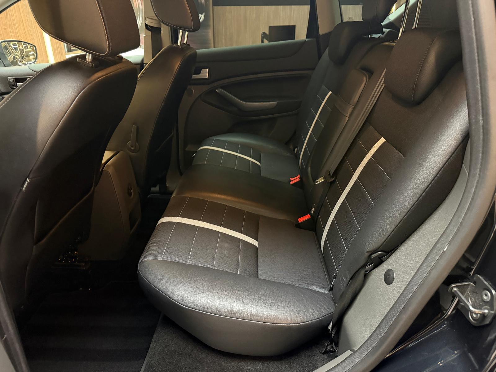 FORD Kuga 2.0 TDCi 140 Titanium-image-18