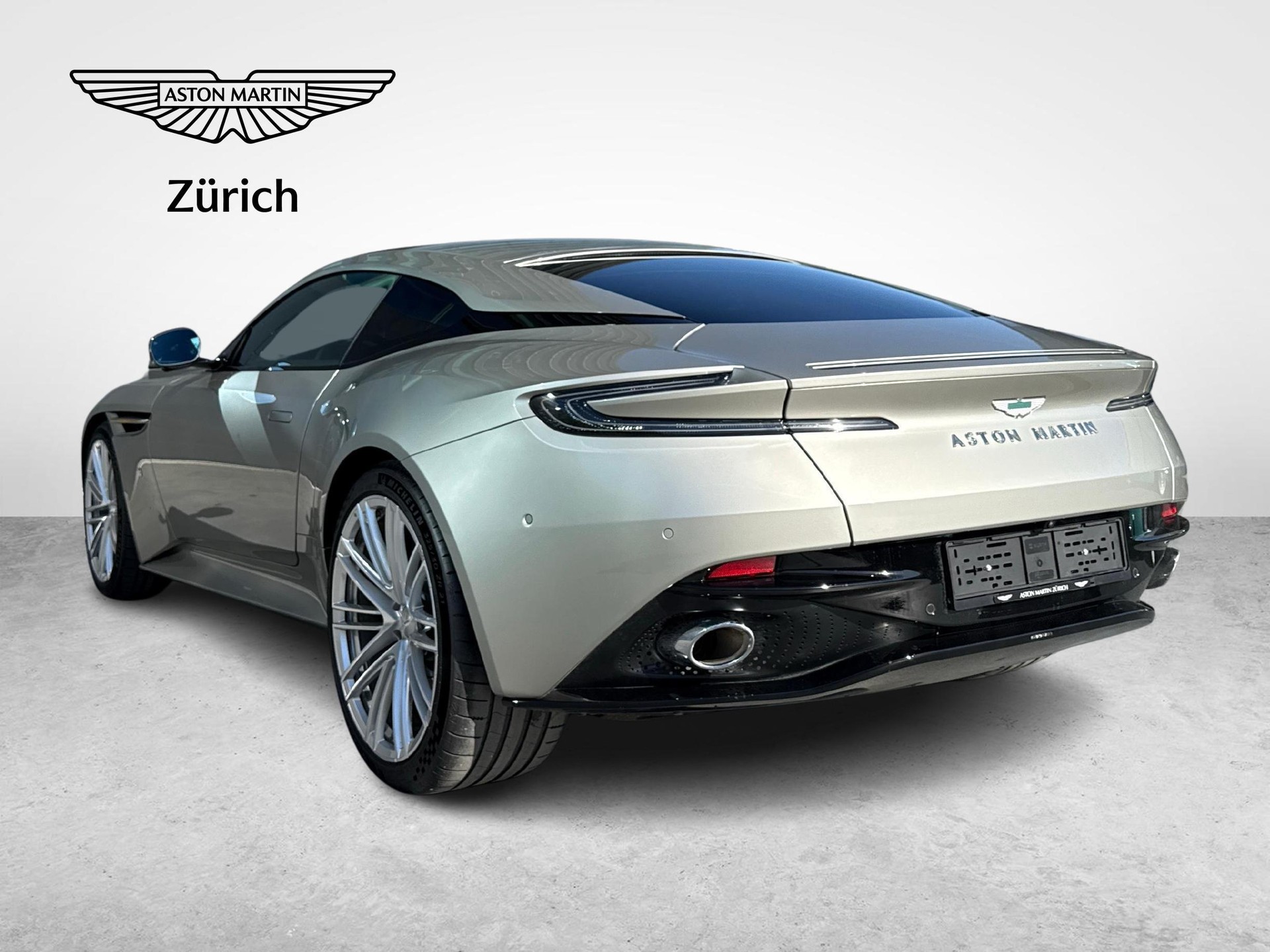 ASTON MARTIN DB12 Coupé 4.0 V8 Bi-Turbo "1 of 60 Goldfinger Edition"-showroom-element-2