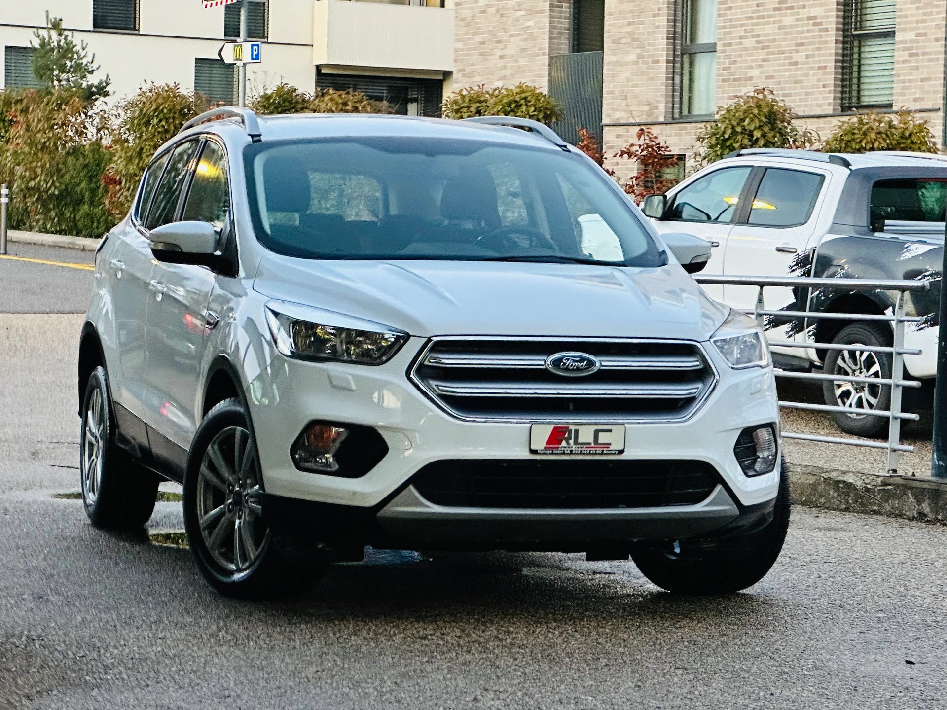 FORD Kuga 1.5 TDCi Business 2WD-image-4