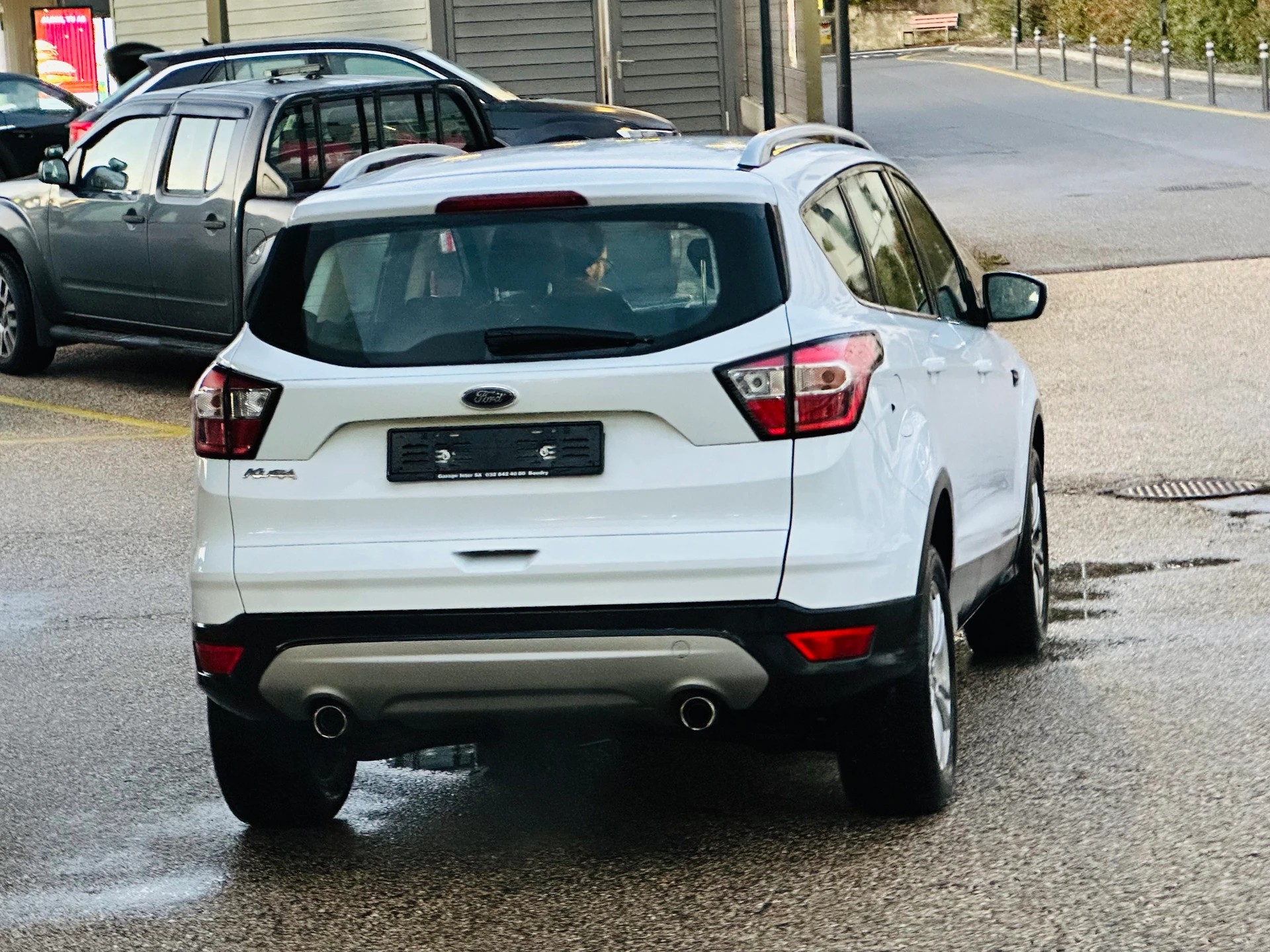 FORD Kuga 1.5 TDCi Business 2WD-image-8