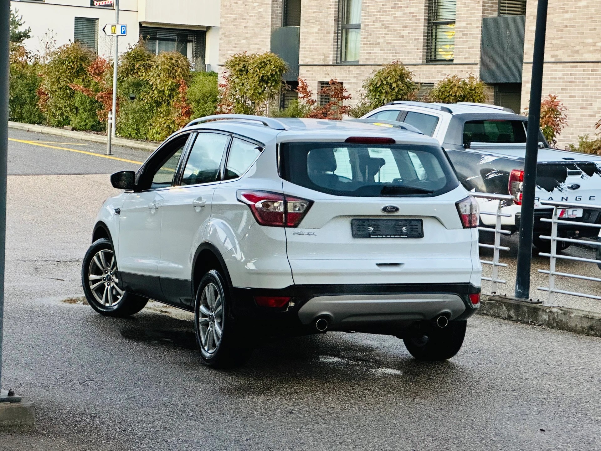 FORD Kuga 1.5 TDCi Business 2WD-image-6