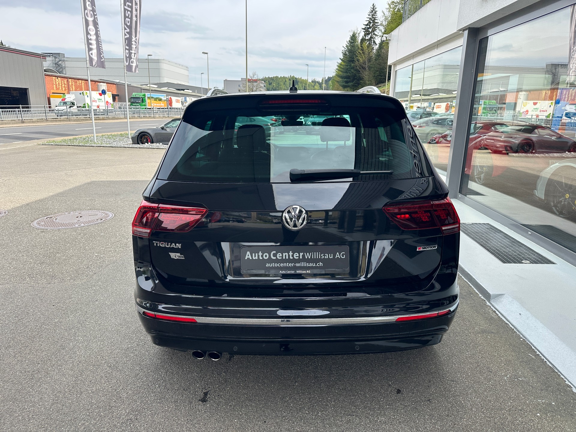 VW Tiguan 2.0TSI HL R Line 4Motion DSG-image-5