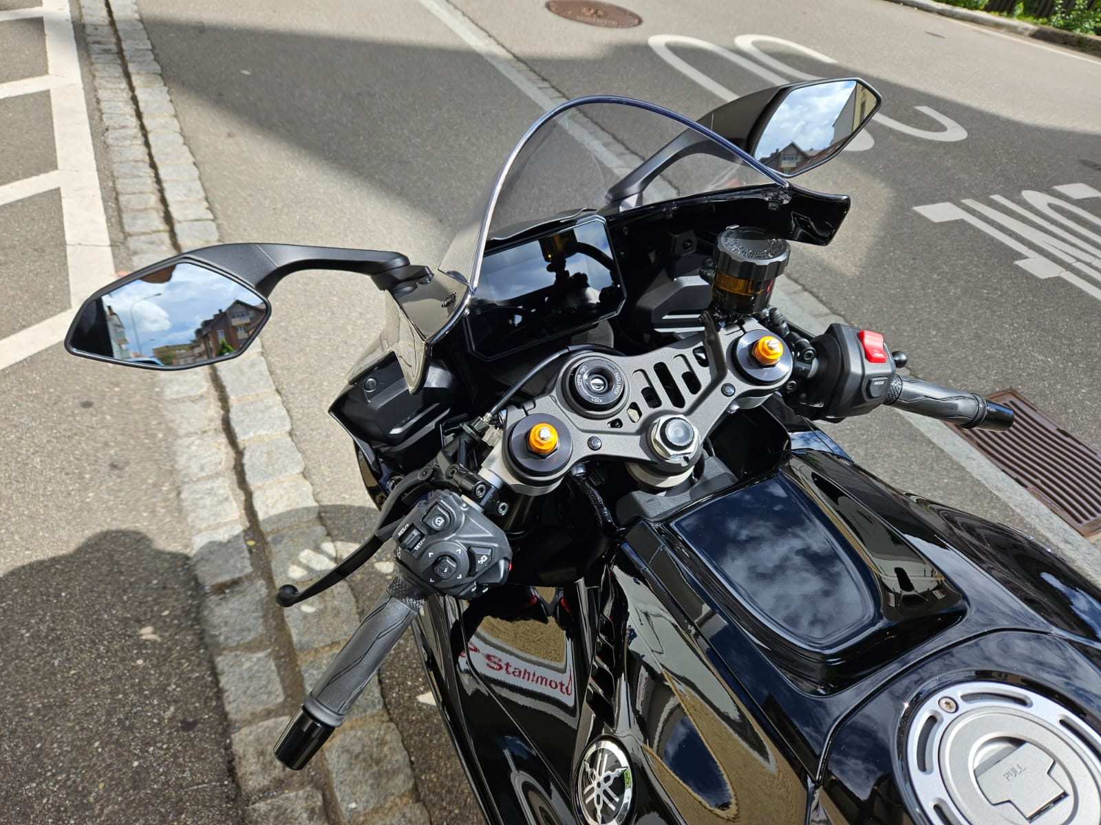 YAMAHA YZF-R7 (35kW)-image-8