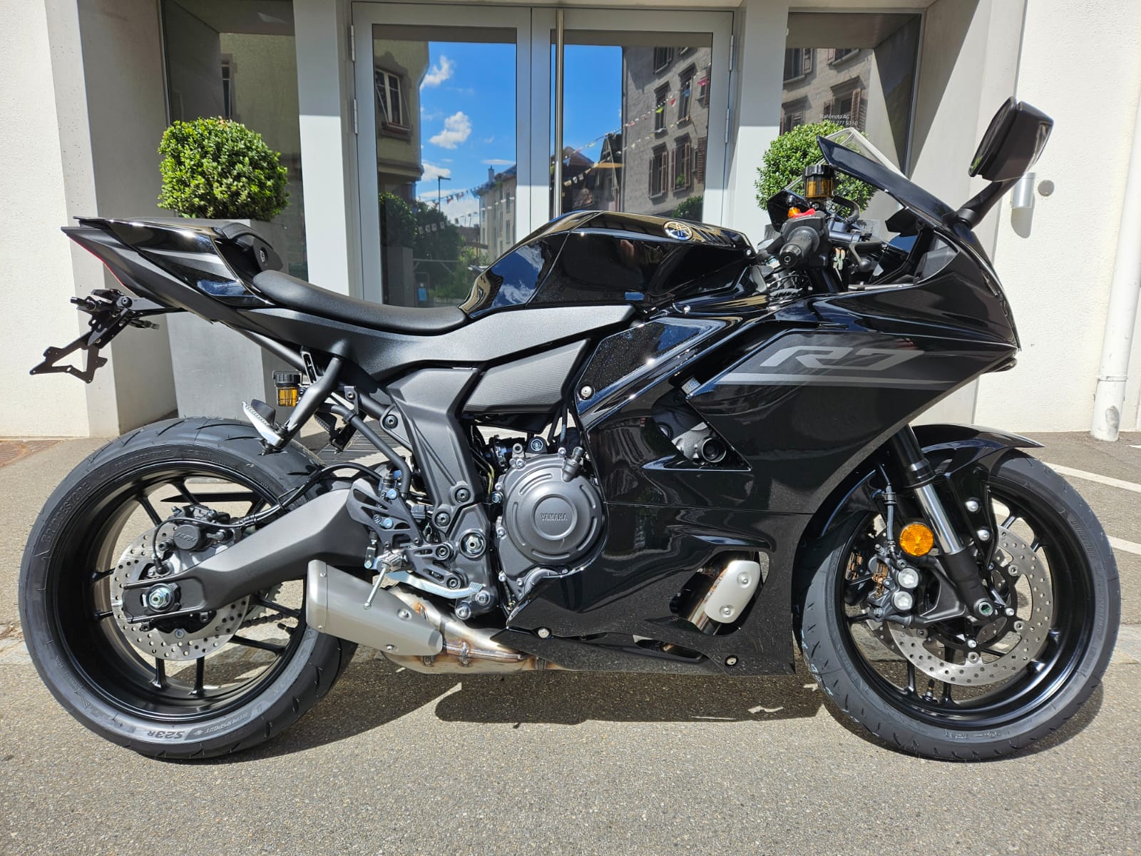 YAMAHA YZF-R7 (35kW)-showroom-element-1