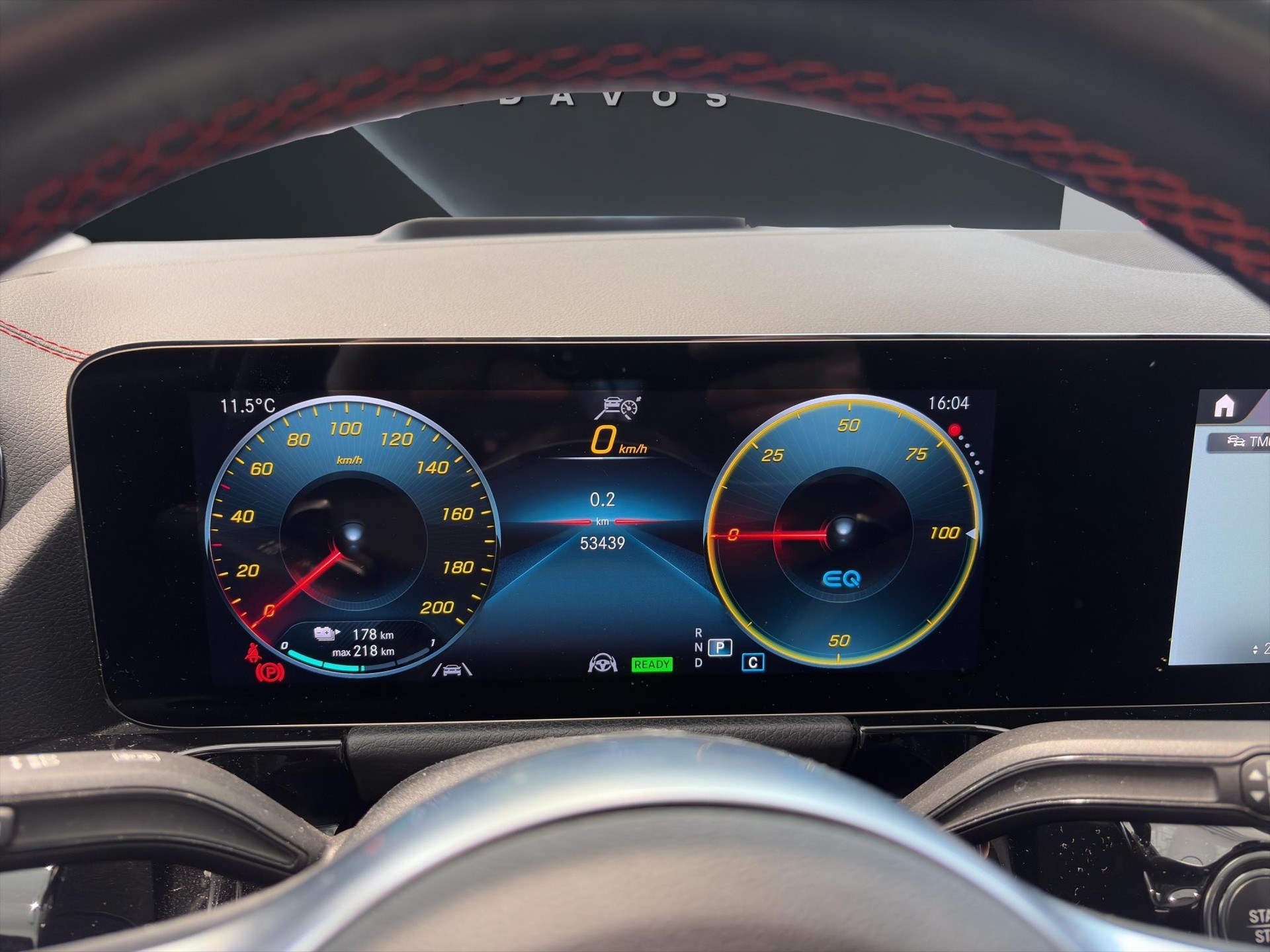 MERCEDES-BENZ EQA 350 Swiss Star AMG Line 4matic-image-9