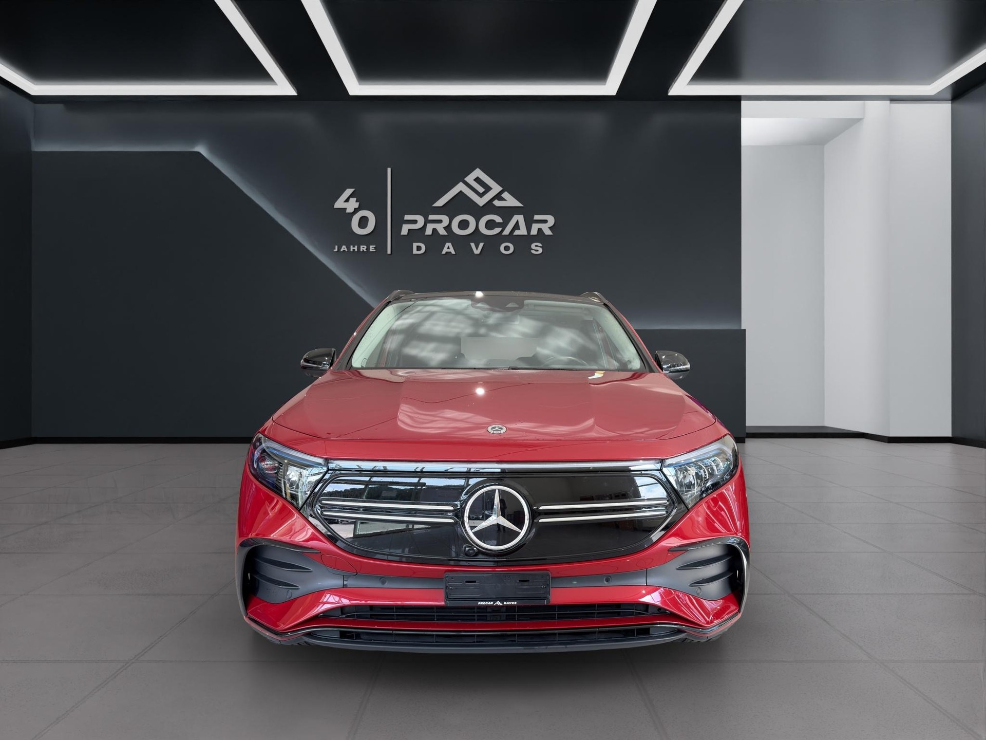 MERCEDES-BENZ EQA 350 Swiss Star AMG Line 4matic-image-2