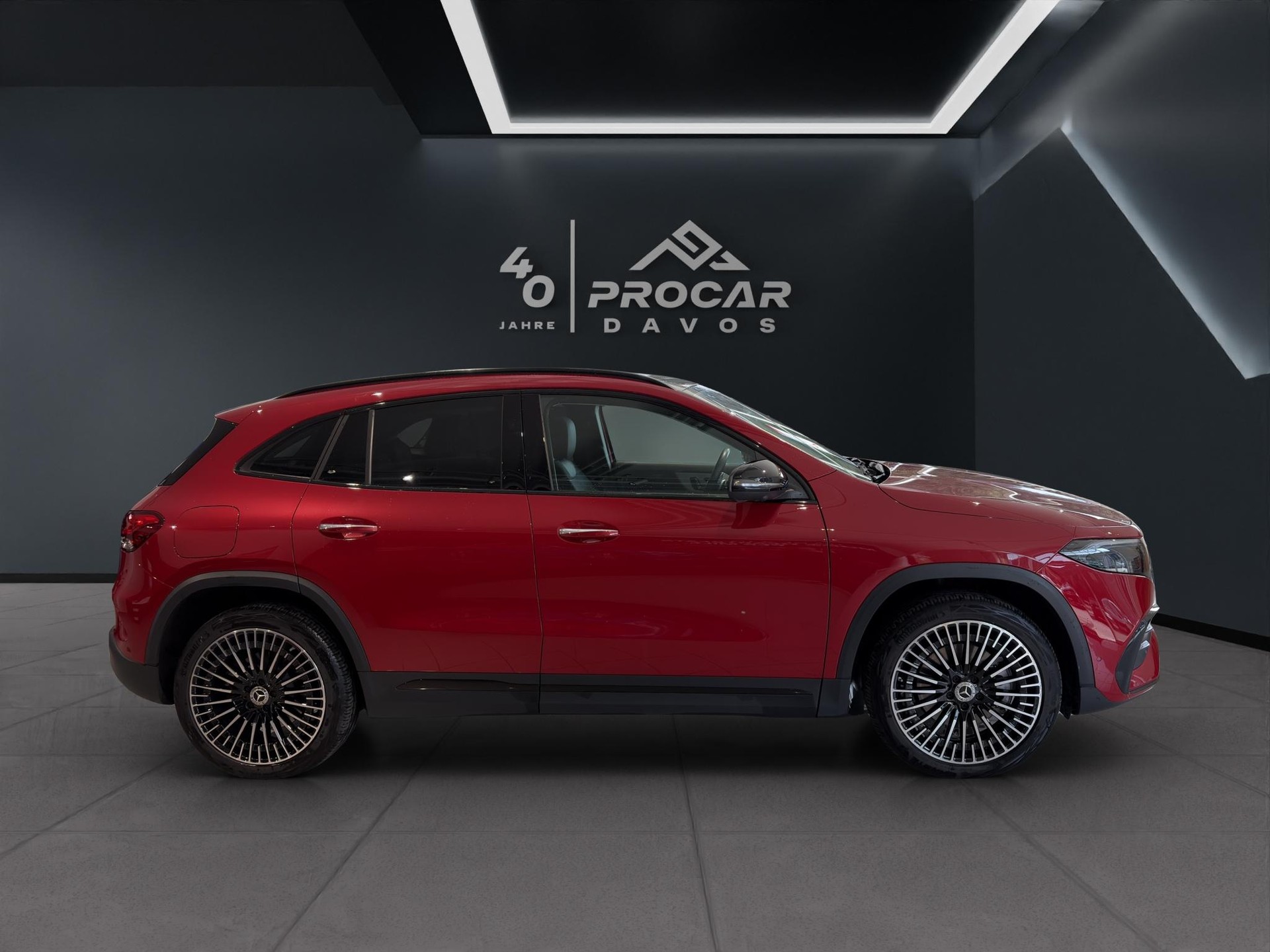 MERCEDES-BENZ EQA 350 Swiss Star AMG Line 4matic-image-1