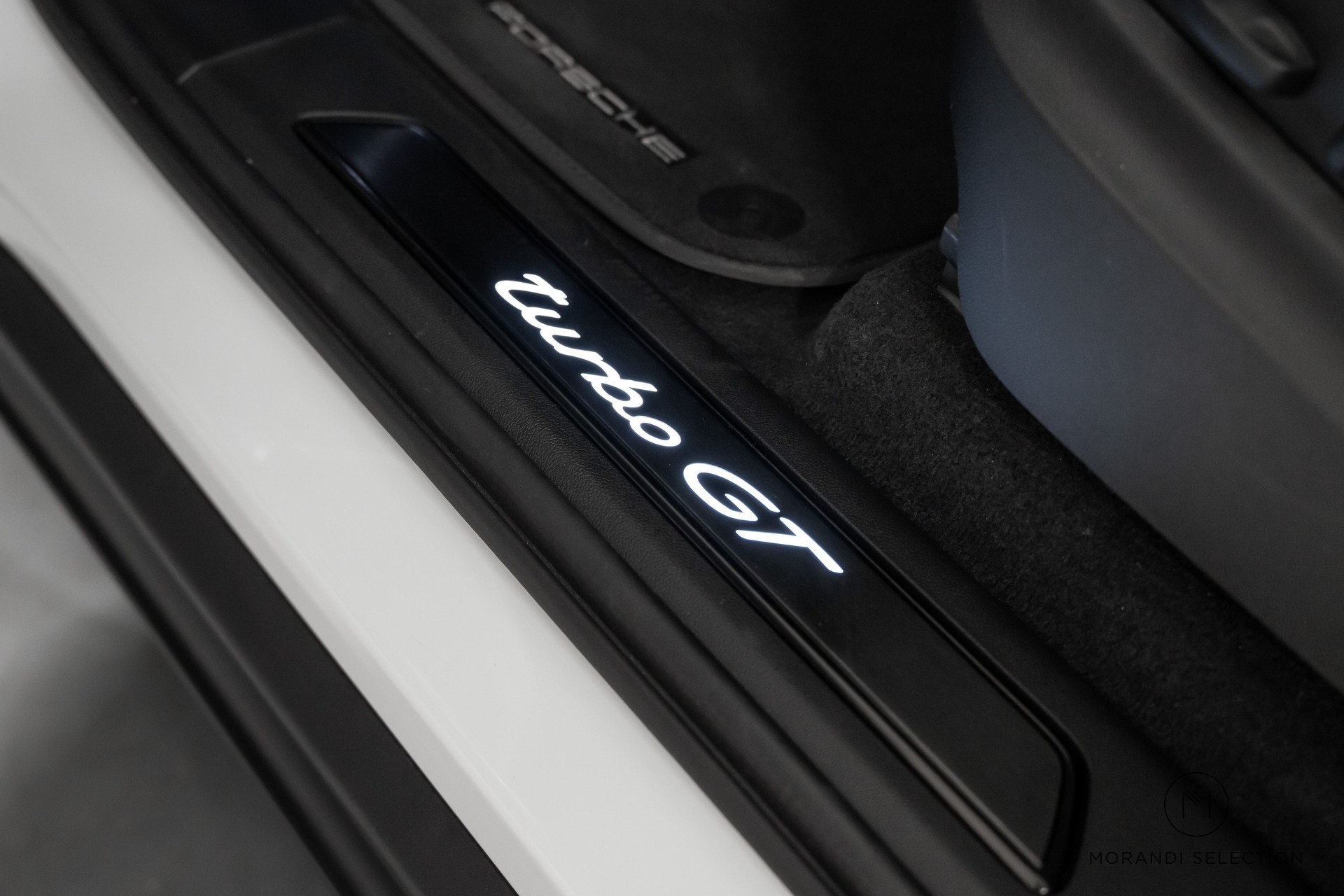 PORSCHE Cayenne Coupé 4.0 V8 Turbo GT-image-25
