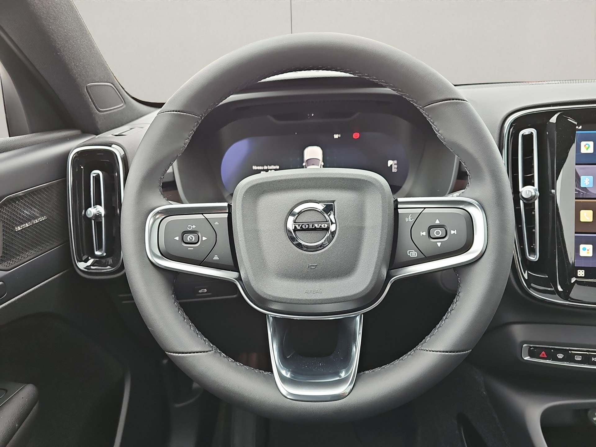 VOLVO XC40 P6 Ultimate-image-7