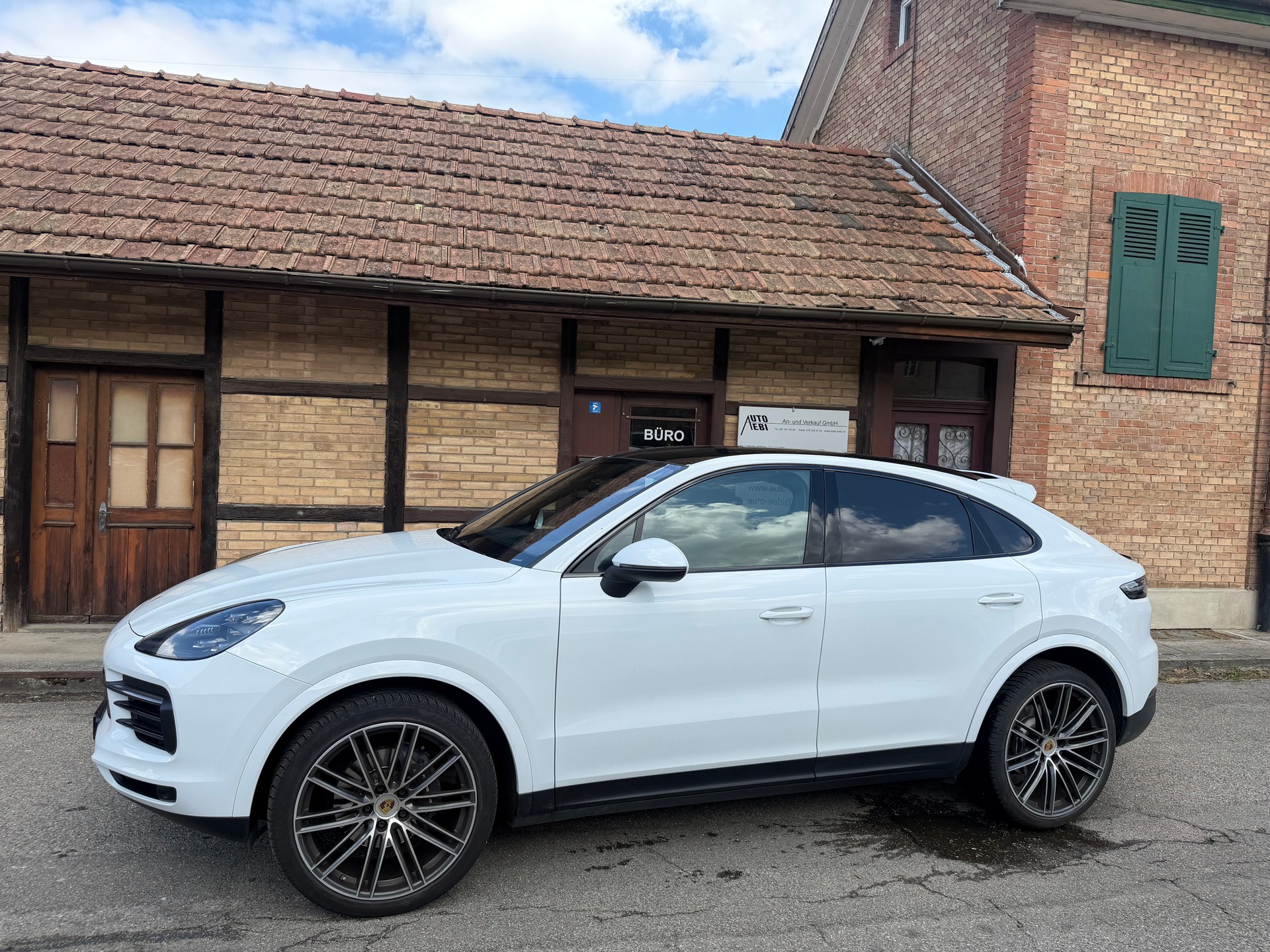 PORSCHE Cayenne Coupé-image-1