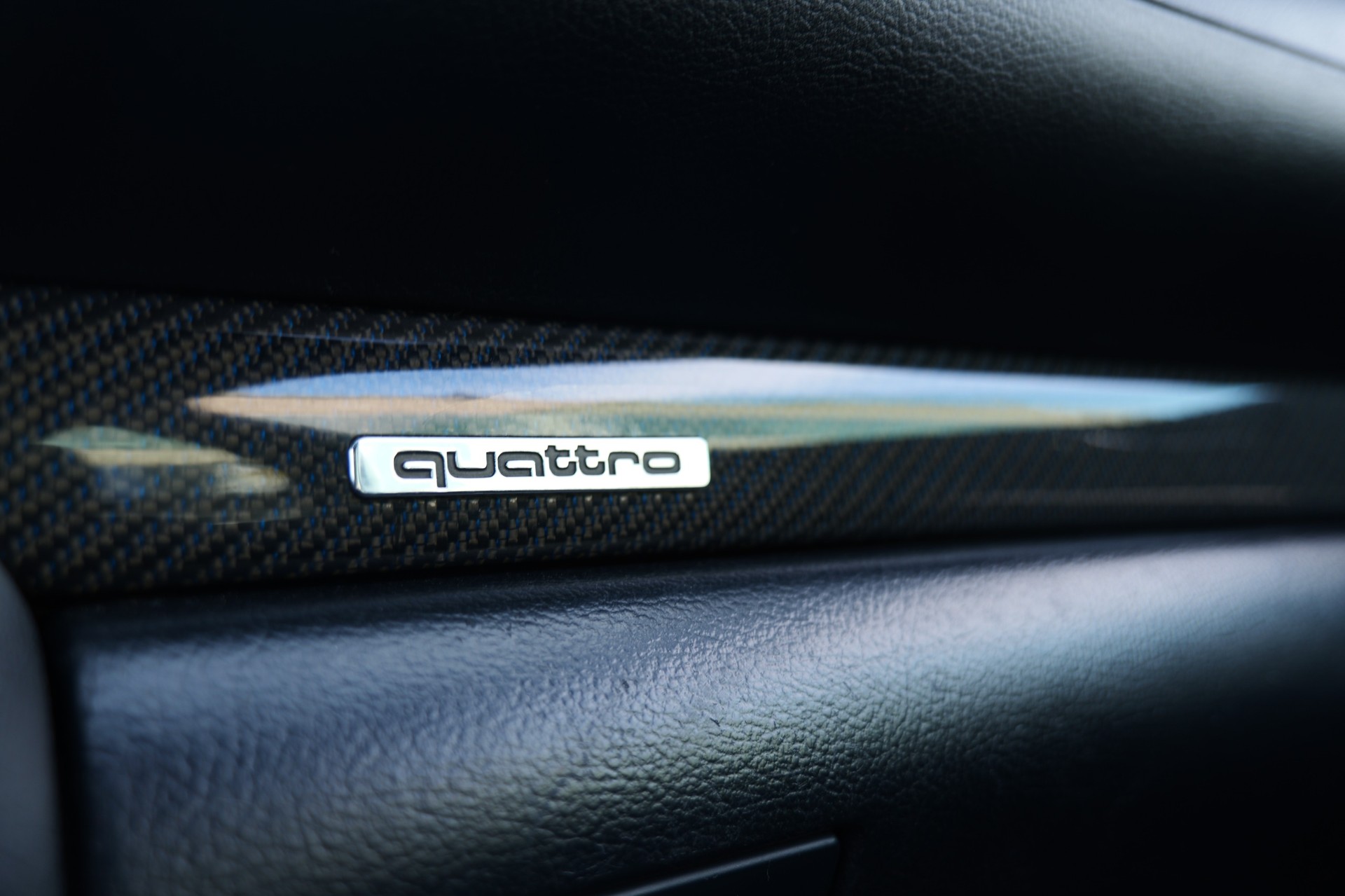 AUDI S4 B5 Limousine quattro-image-10