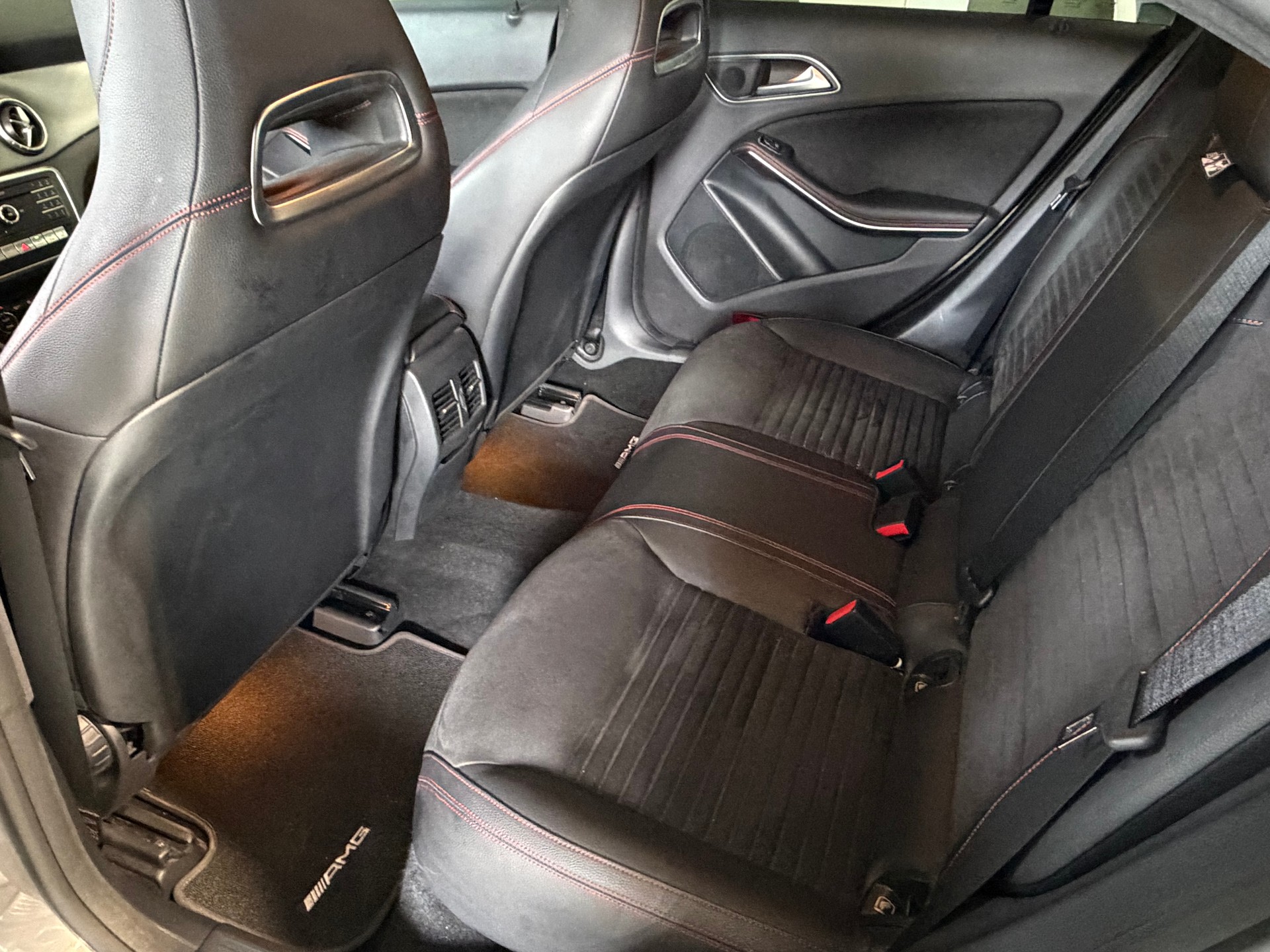 MERCEDES-BENZ CLA 220 AMG Line 4Matic 7G-DCT*CH-Fahrzeug*Night-Paket*-image-8