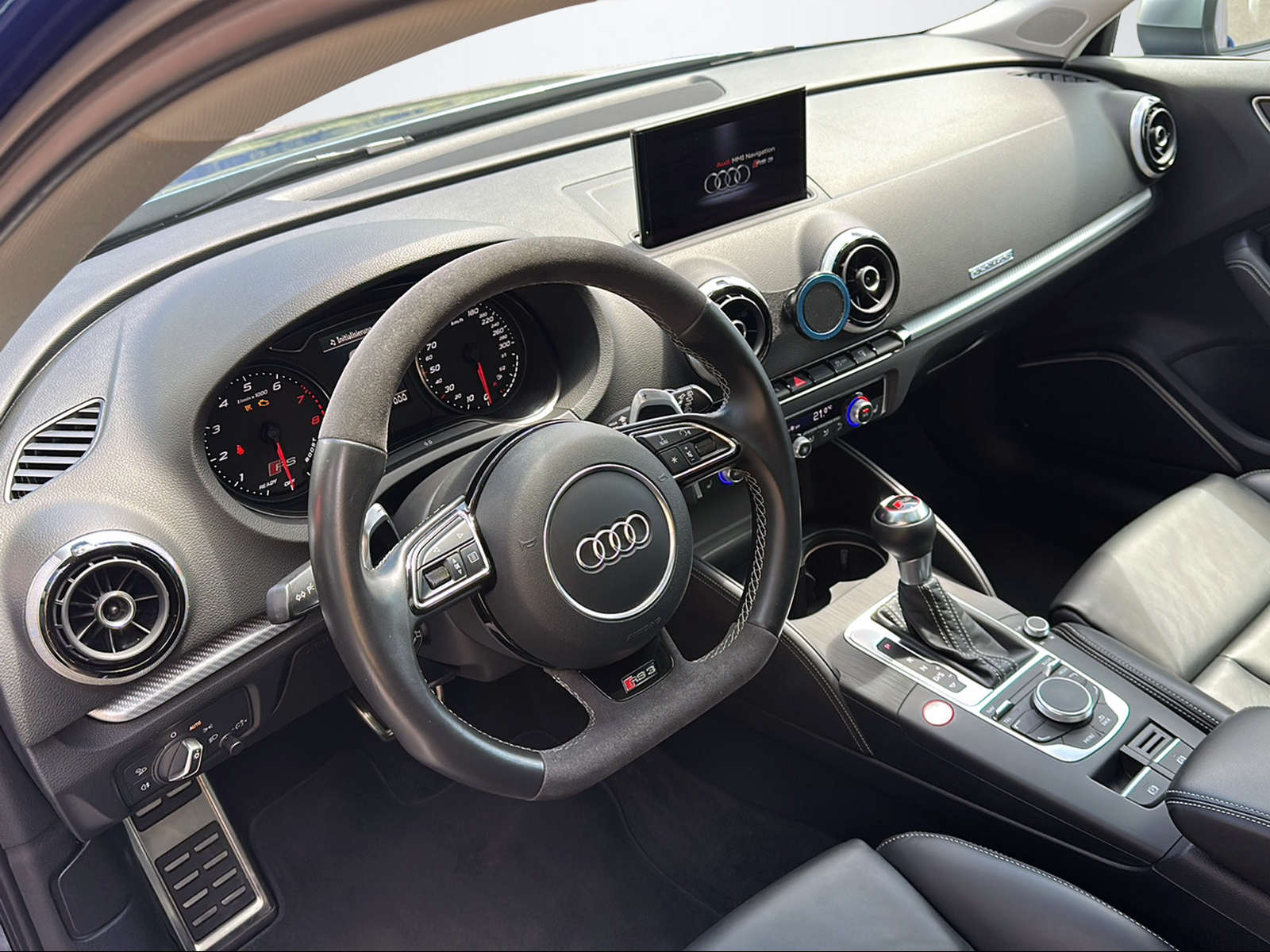 AUDI RS3 Sportback 2.5 T FSI quattro S-Tronic-image-5