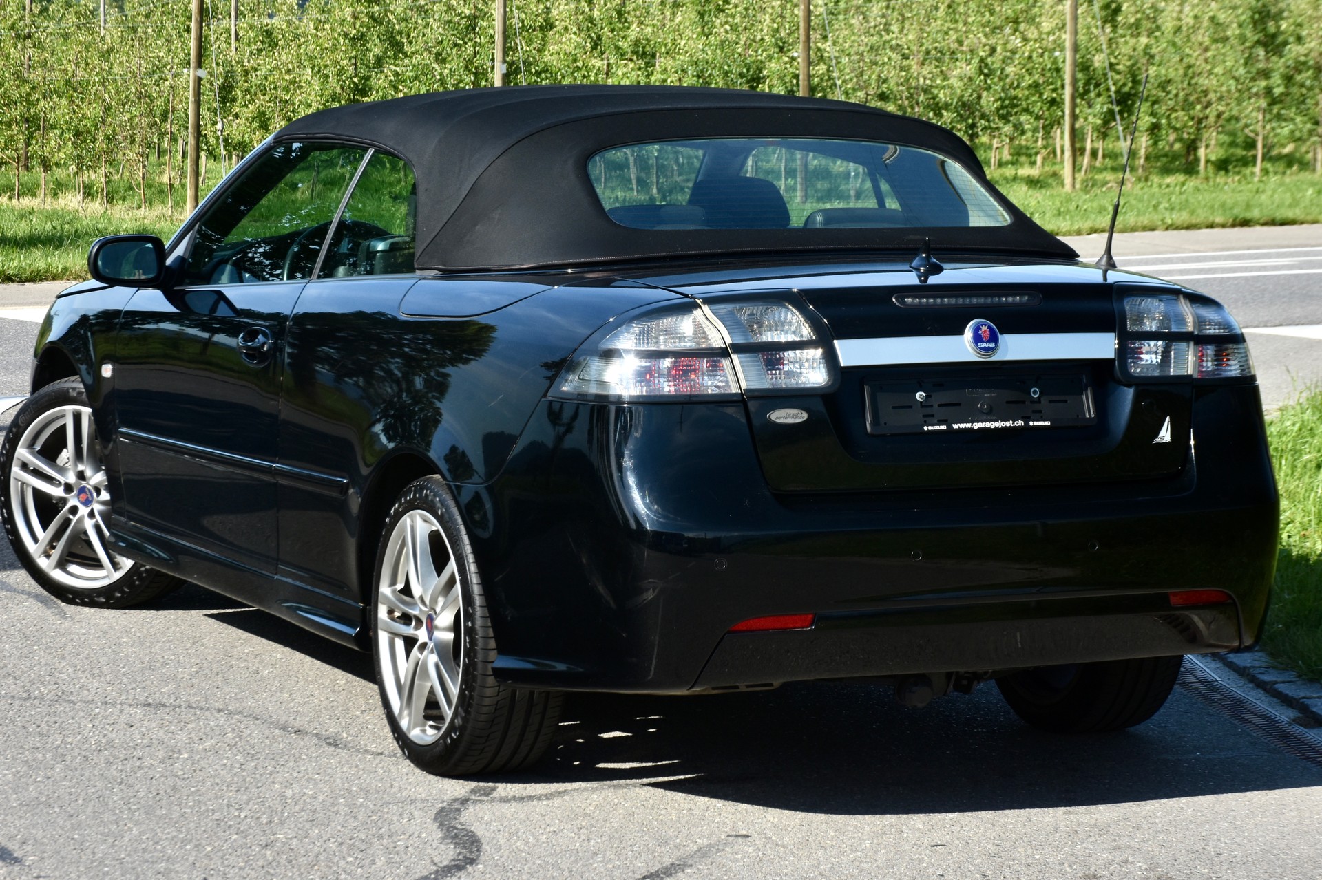 SAAB 9-3 2.0t Linear-showroom-element-2