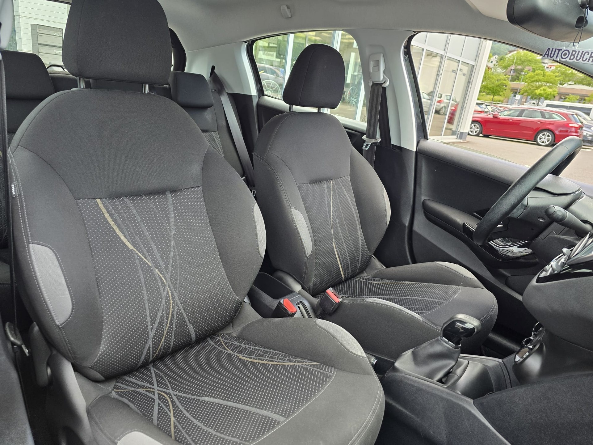 PEUGEOT 208 1.4 VTI Active-image-13