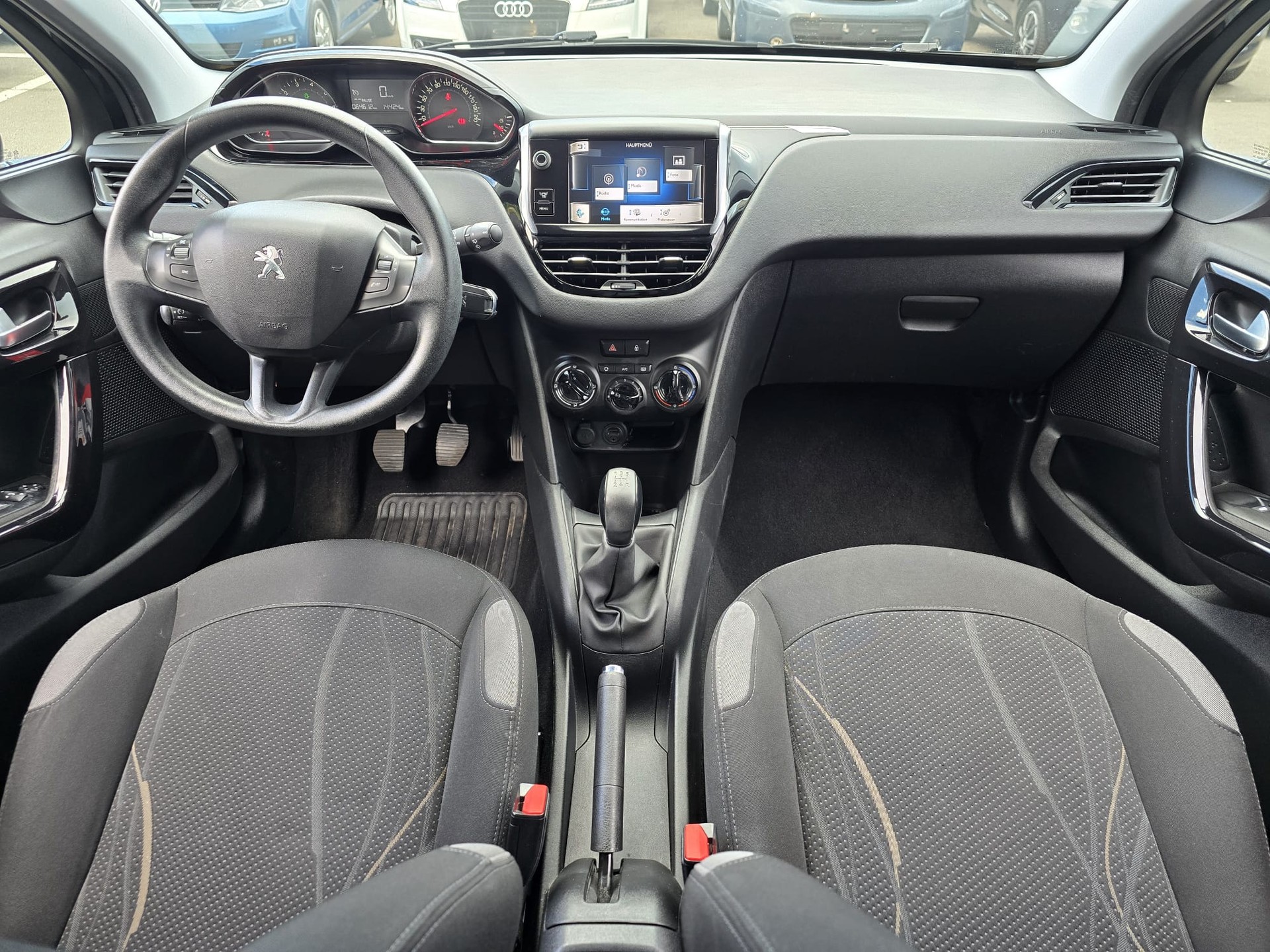 PEUGEOT 208 1.4 VTI Active-image-9