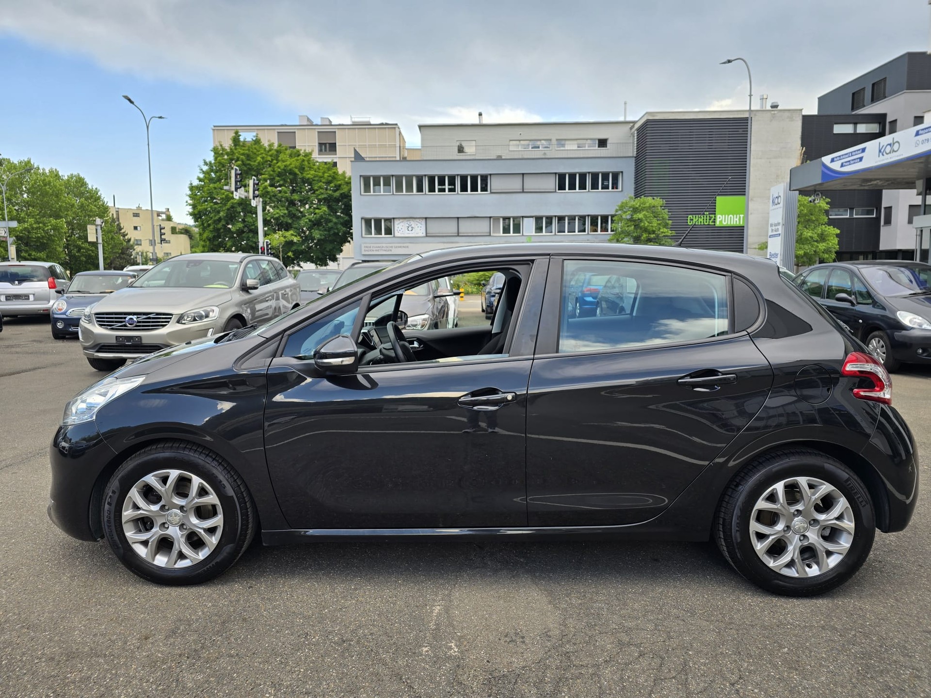 PEUGEOT 208 1.4 VTI Active-image-7