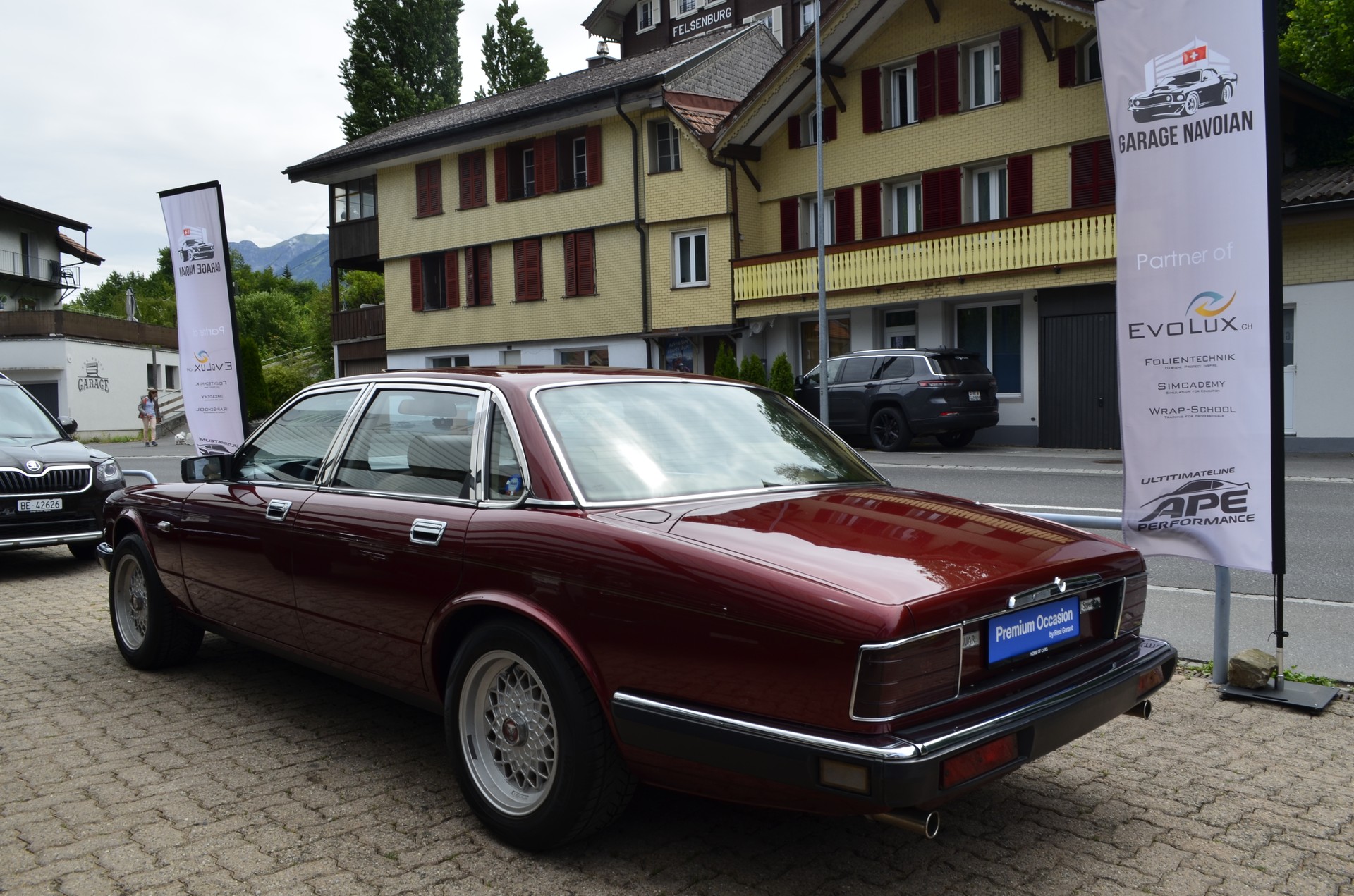JAGUAR XJ6 4.0 Sovereign-image-2