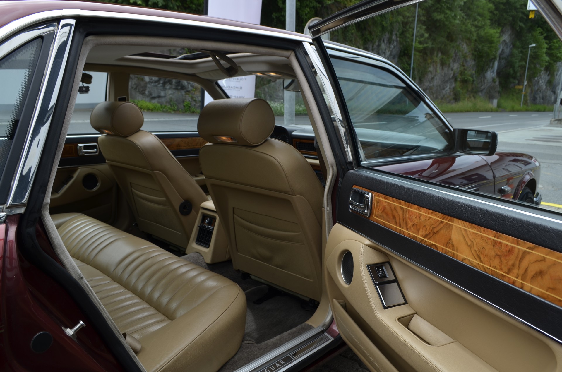 JAGUAR XJ6 4.0 Sovereign-image-10