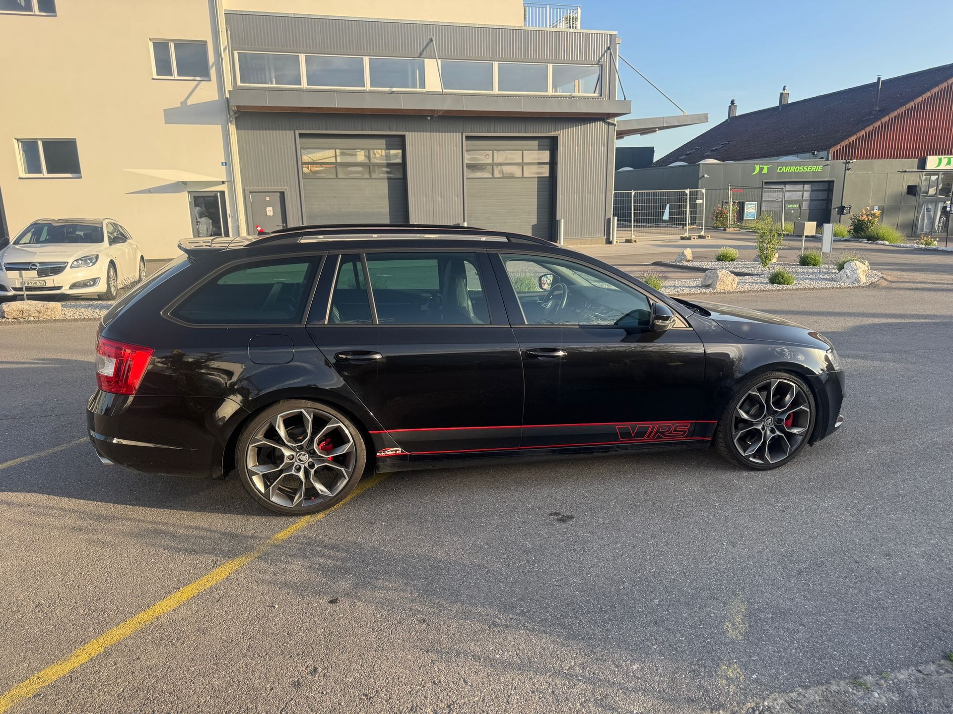 SKODA Octavia Combi 2.0 TSI RS-image-1