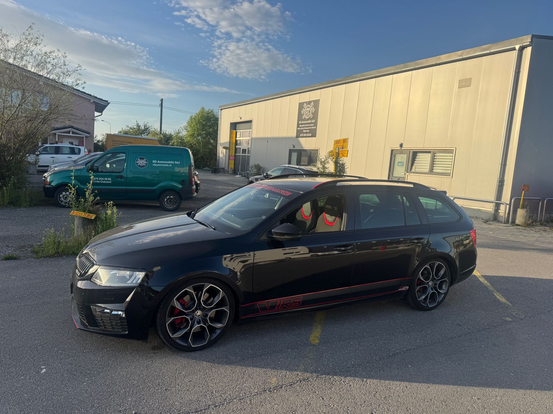 SKODA Octavia Combi 2.0 TSI RS-image-5