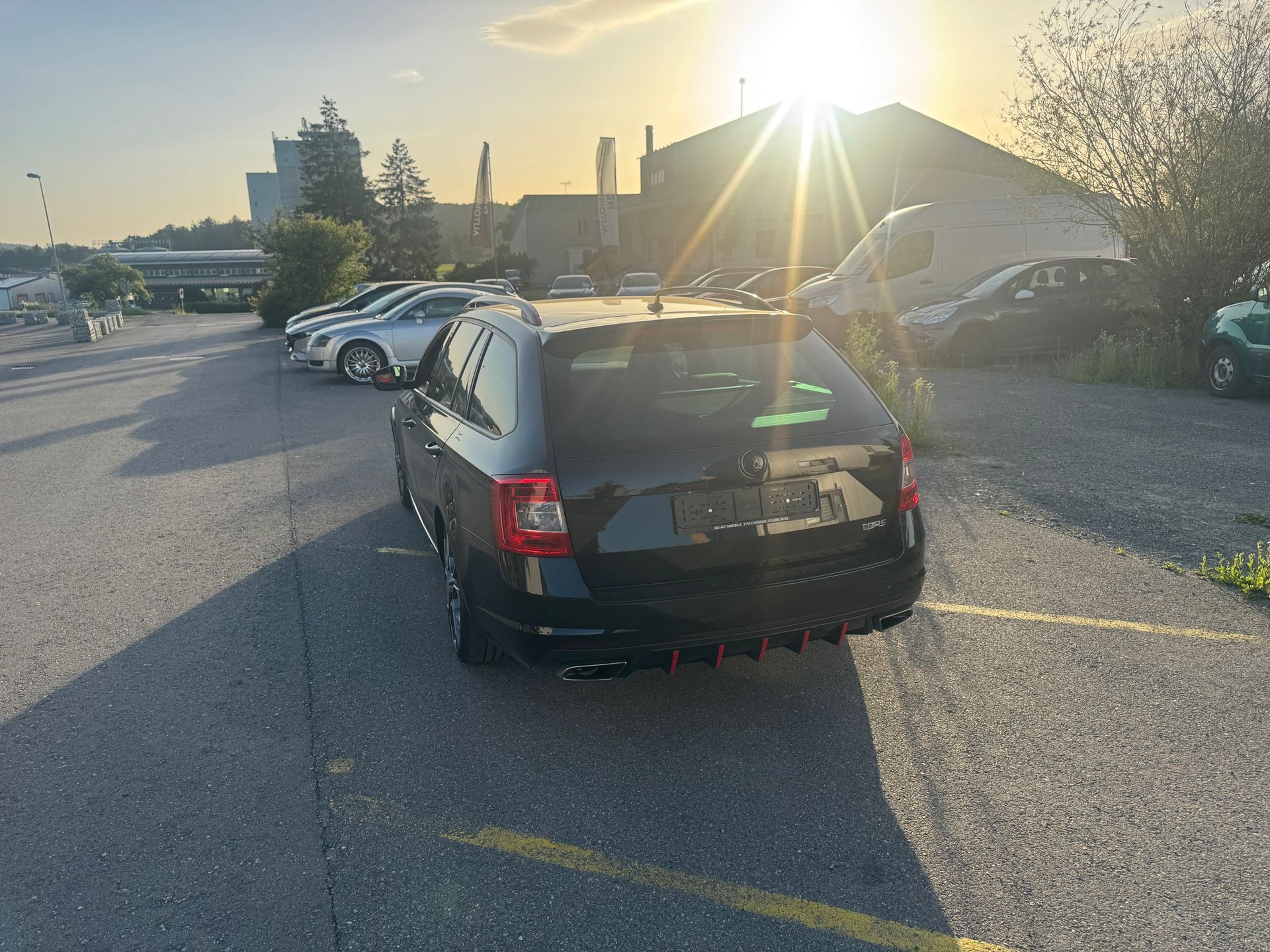 SKODA Octavia Combi 2.0 TSI RS-image-3