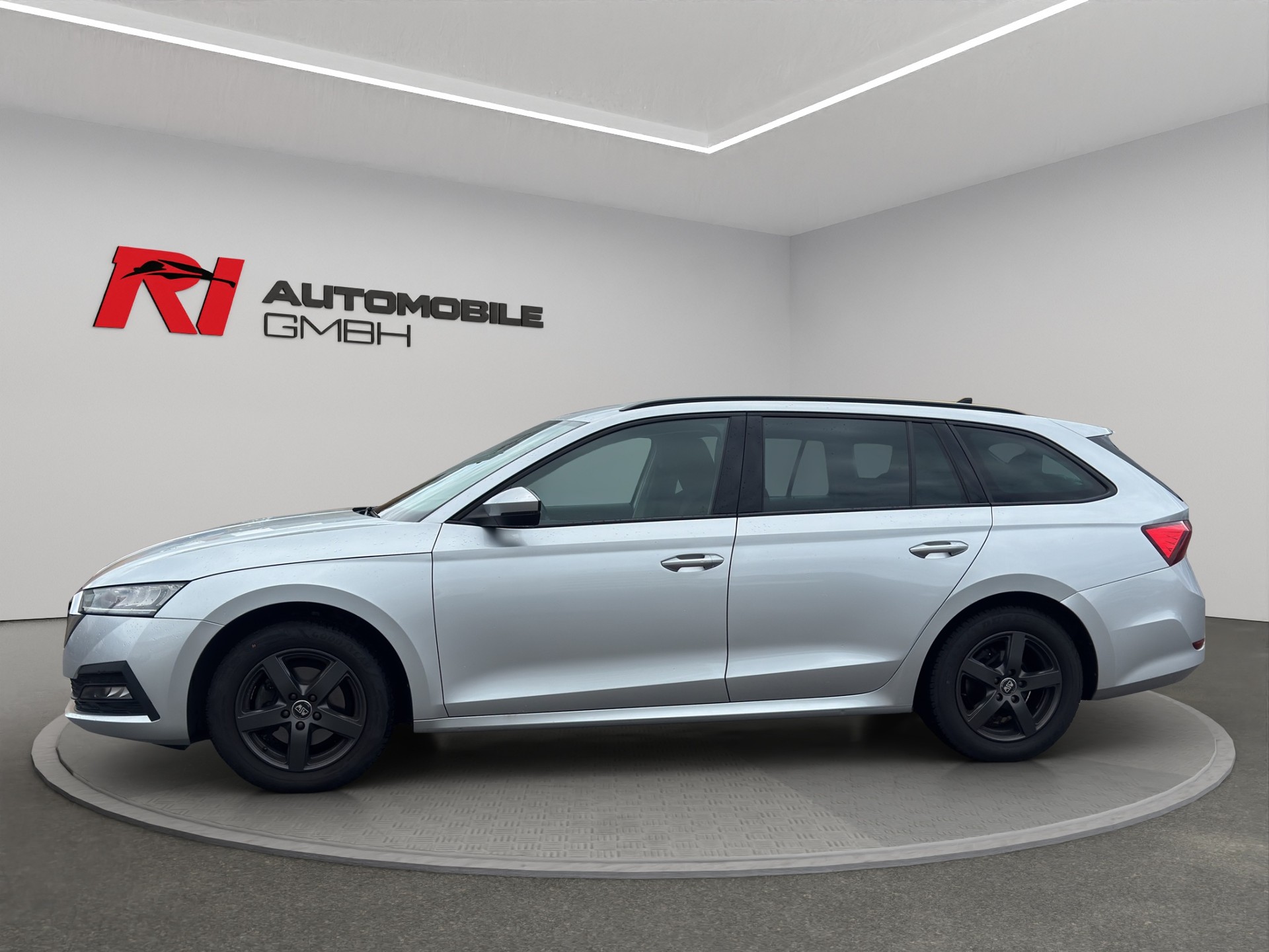 SKODA Octavia Combi 2.0 TDI DSG Ambition-showroom-element-2