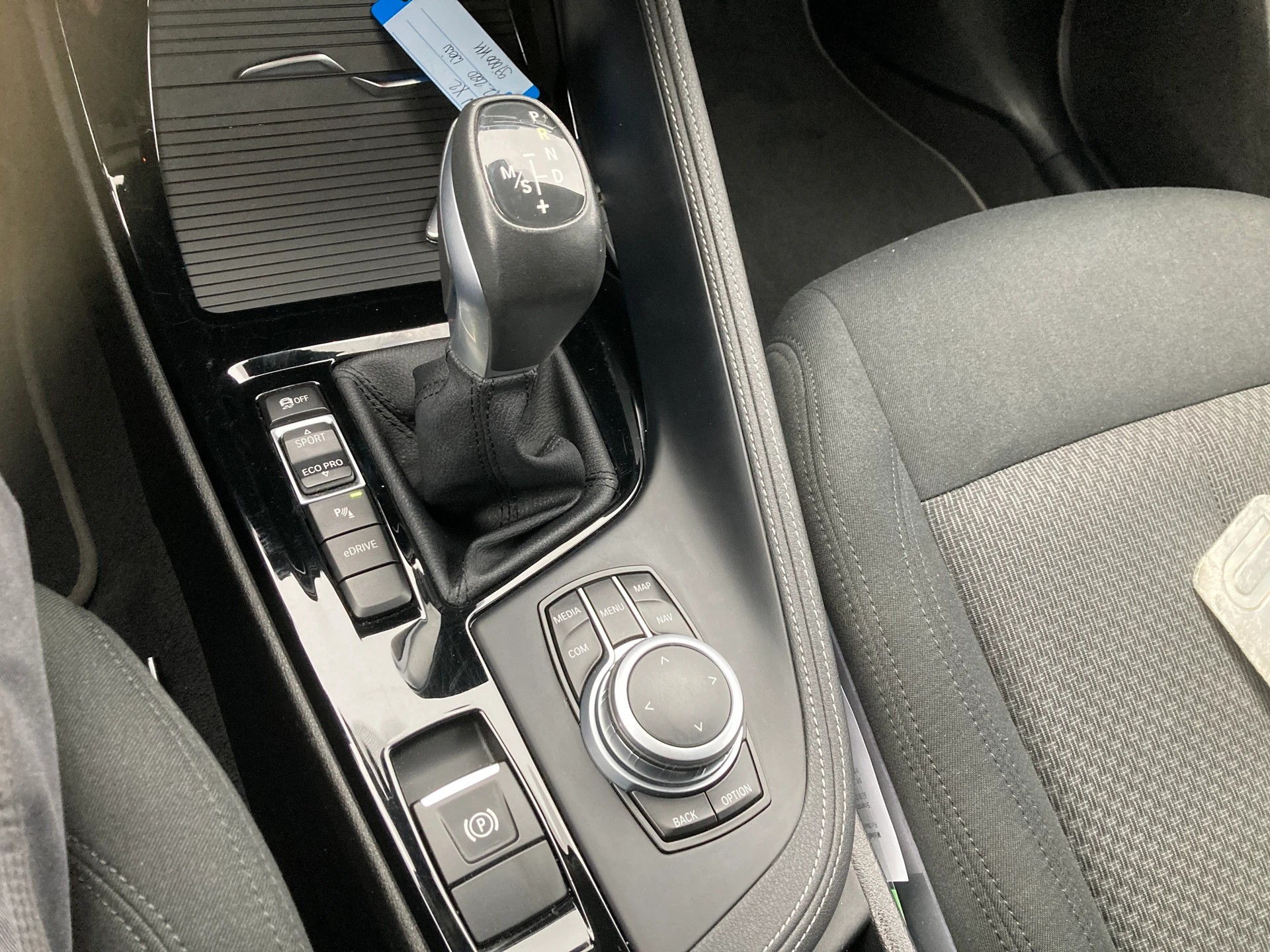 BMW X2 xDrive 25e M Sport Steptronic-image-12
