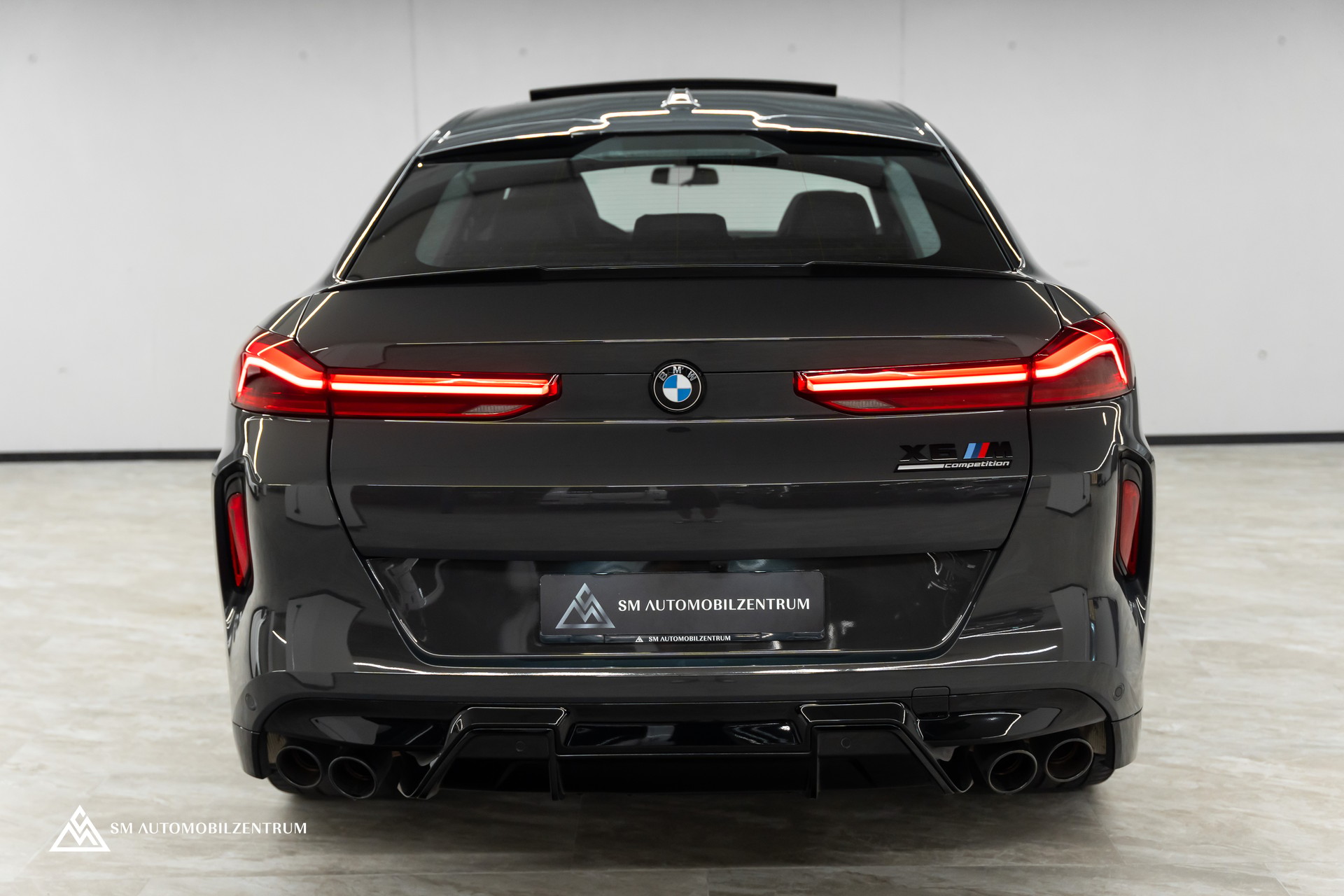 BMW X6 M Competition / Panorama / Assistenten / Carbon Fibre-image-9