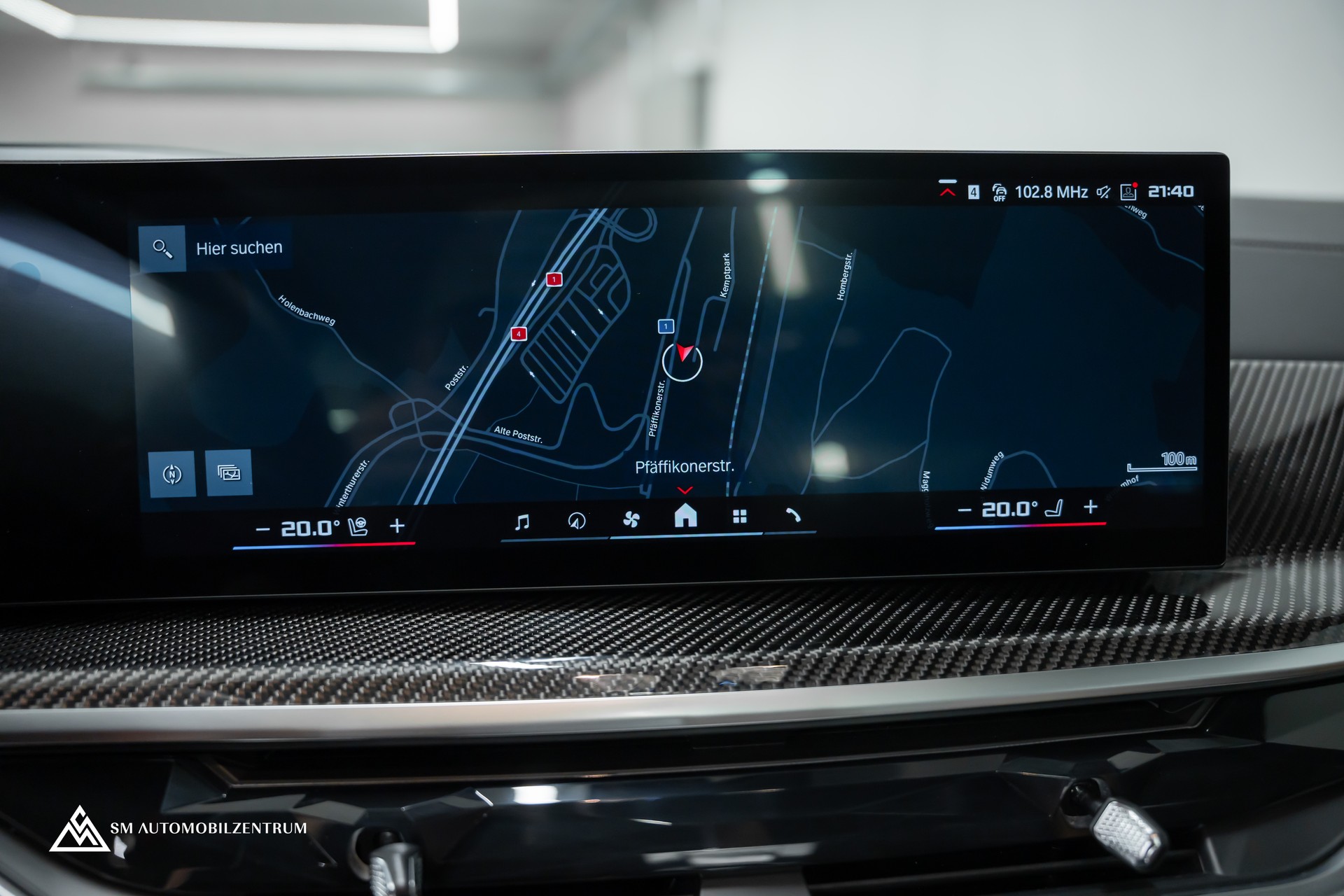 BMW X6 M Competition / Panorama / Assistenten / Carbon Fibre-image-26
