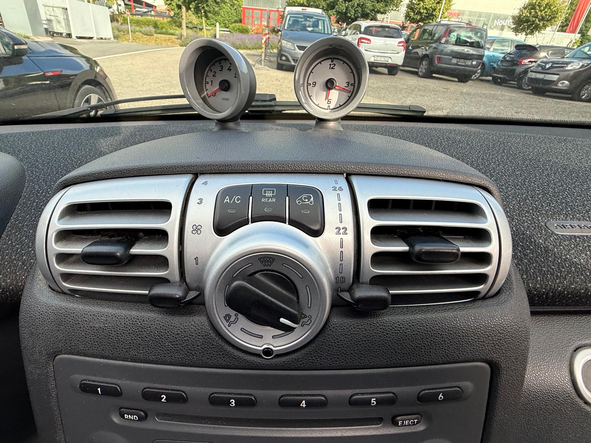 SMART fortwo my first cabrio-image-5