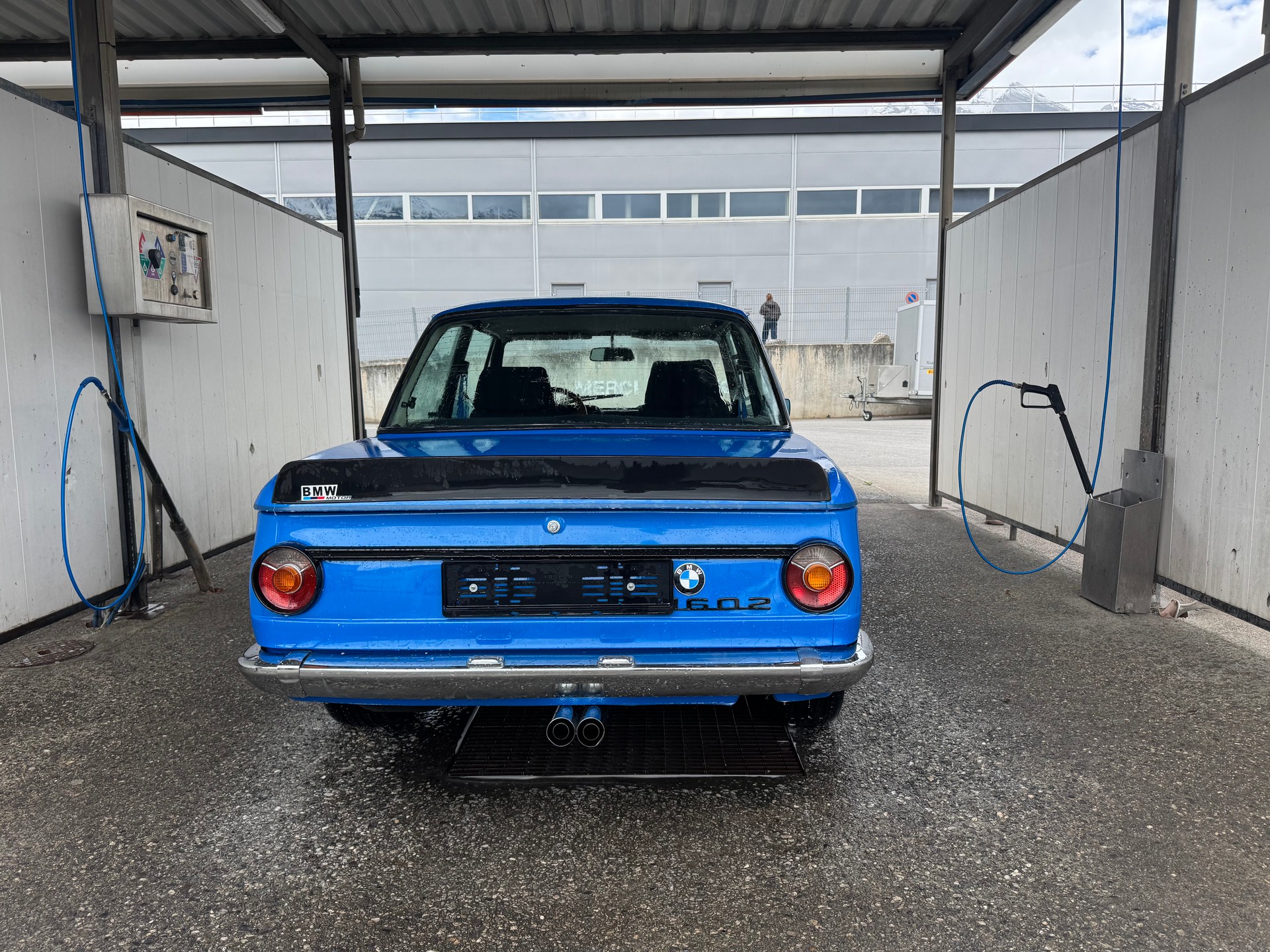 BMW 1602-image-4