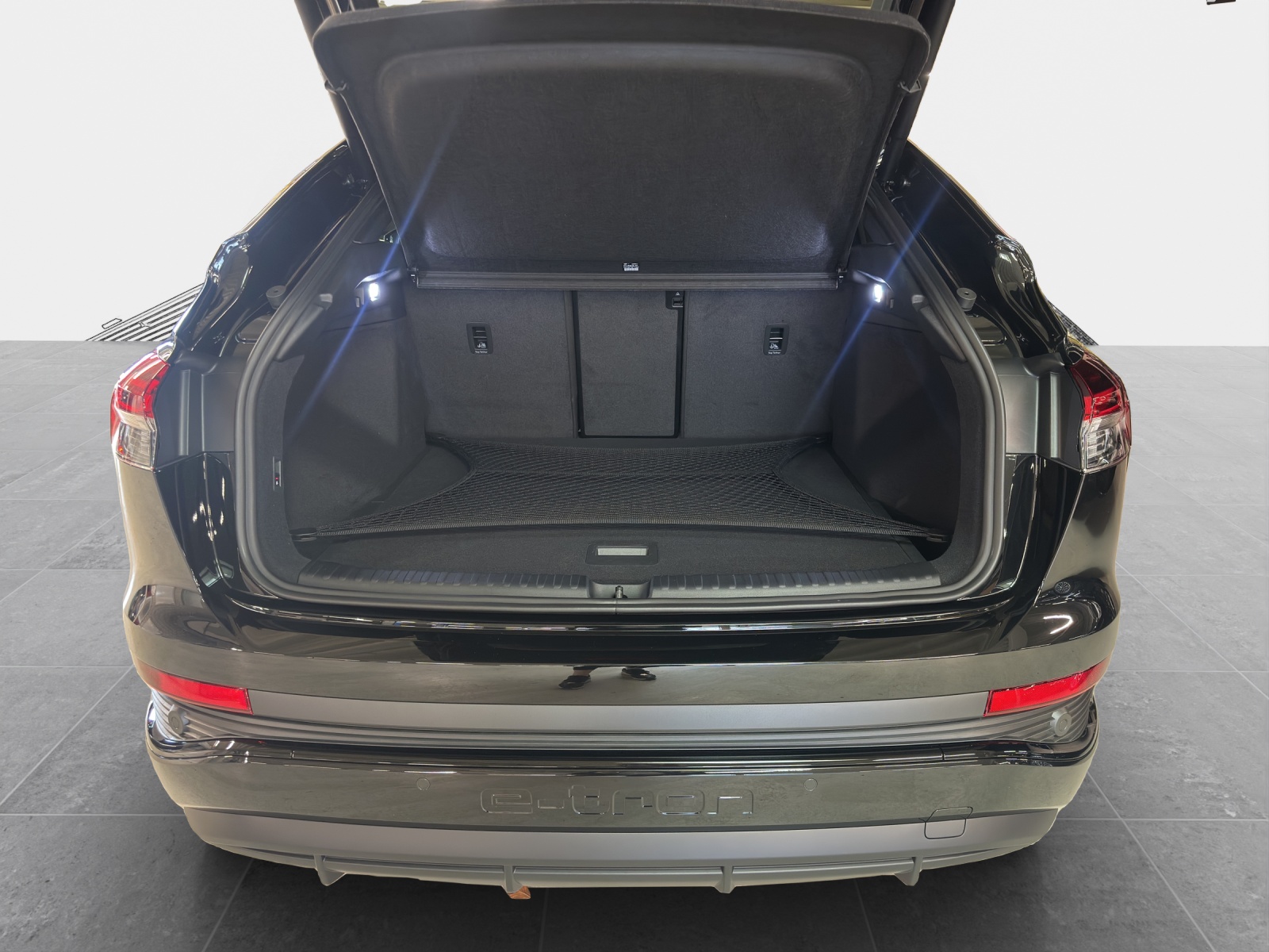 AUDI Q4 Sportback e-tron 45 Edition Swiss Ski quattro-image-12