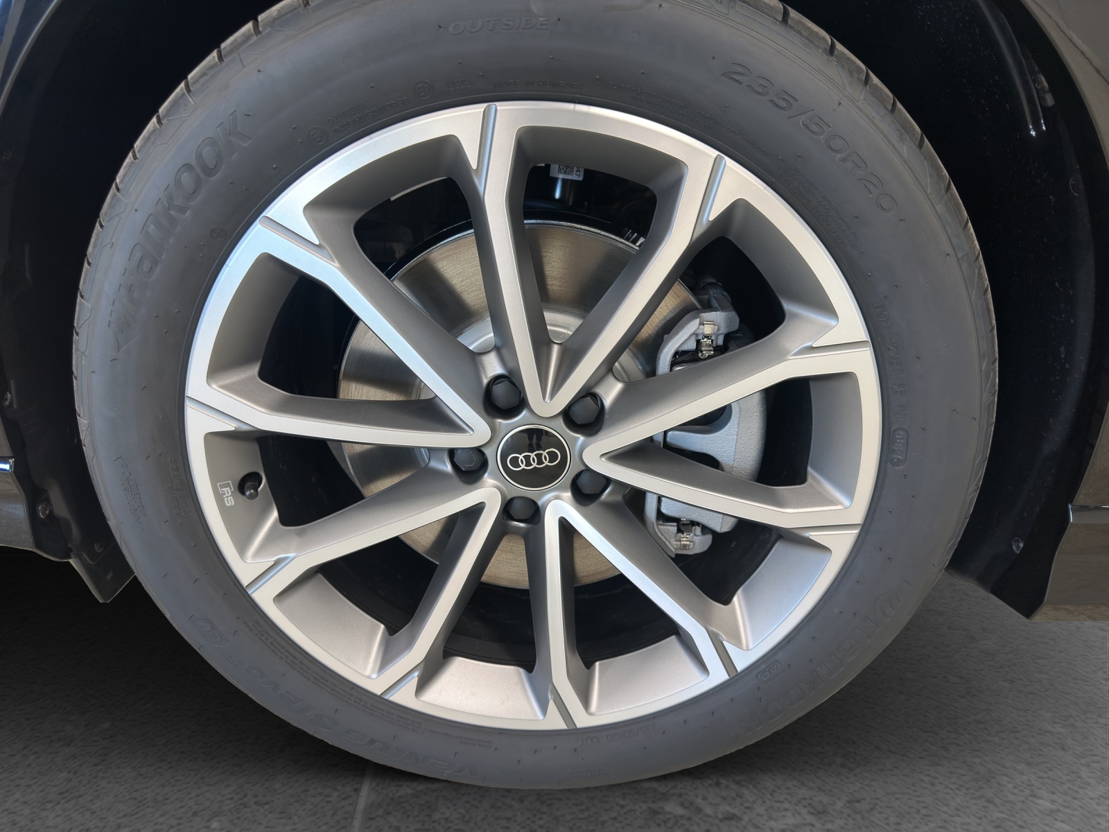 AUDI Q4 Sportback e-tron 45 Edition Swiss Ski quattro-image-8