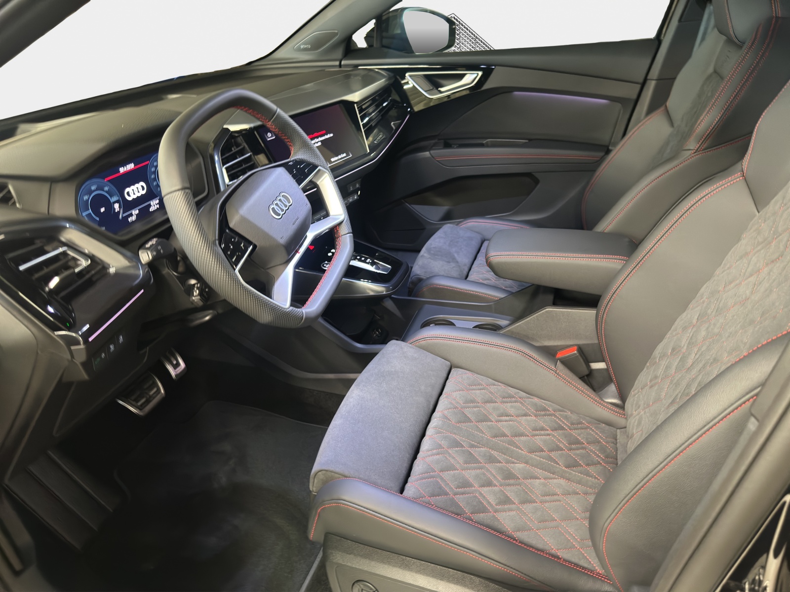 AUDI Q4 Sportback e-tron 45 Edition Swiss Ski quattro-image-9