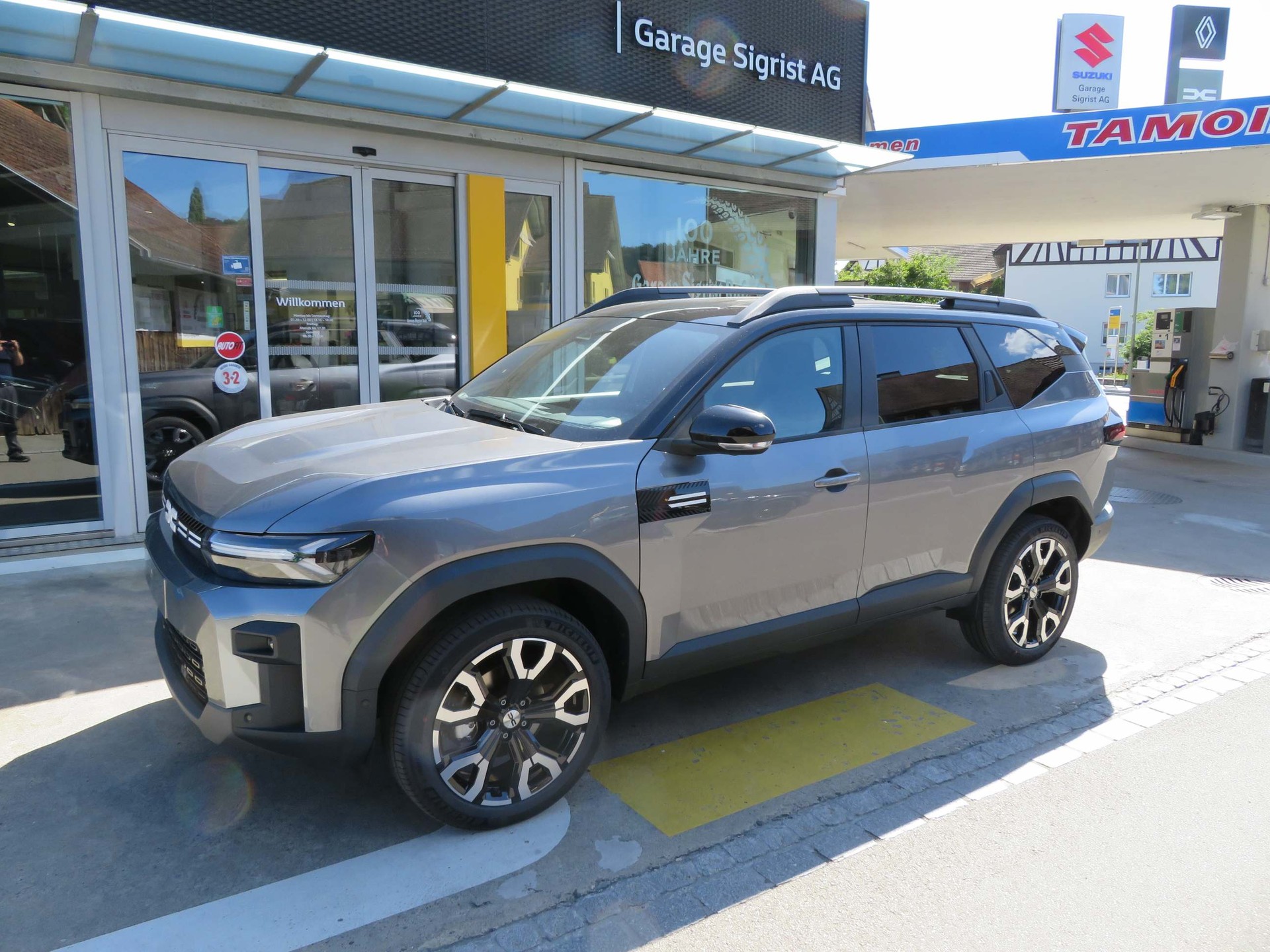 DACIA Bigster 1.8 Hybrid Journey-image-1