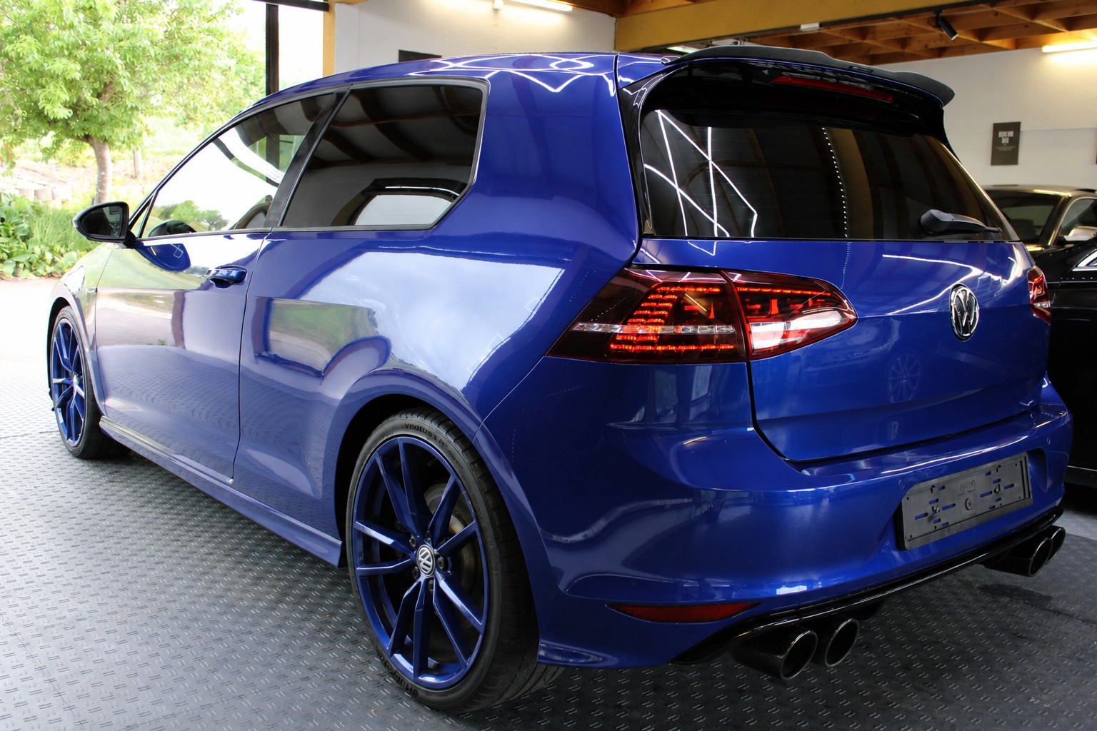 VW Golf 2.0 TSI R 4Motion DSG-image-4