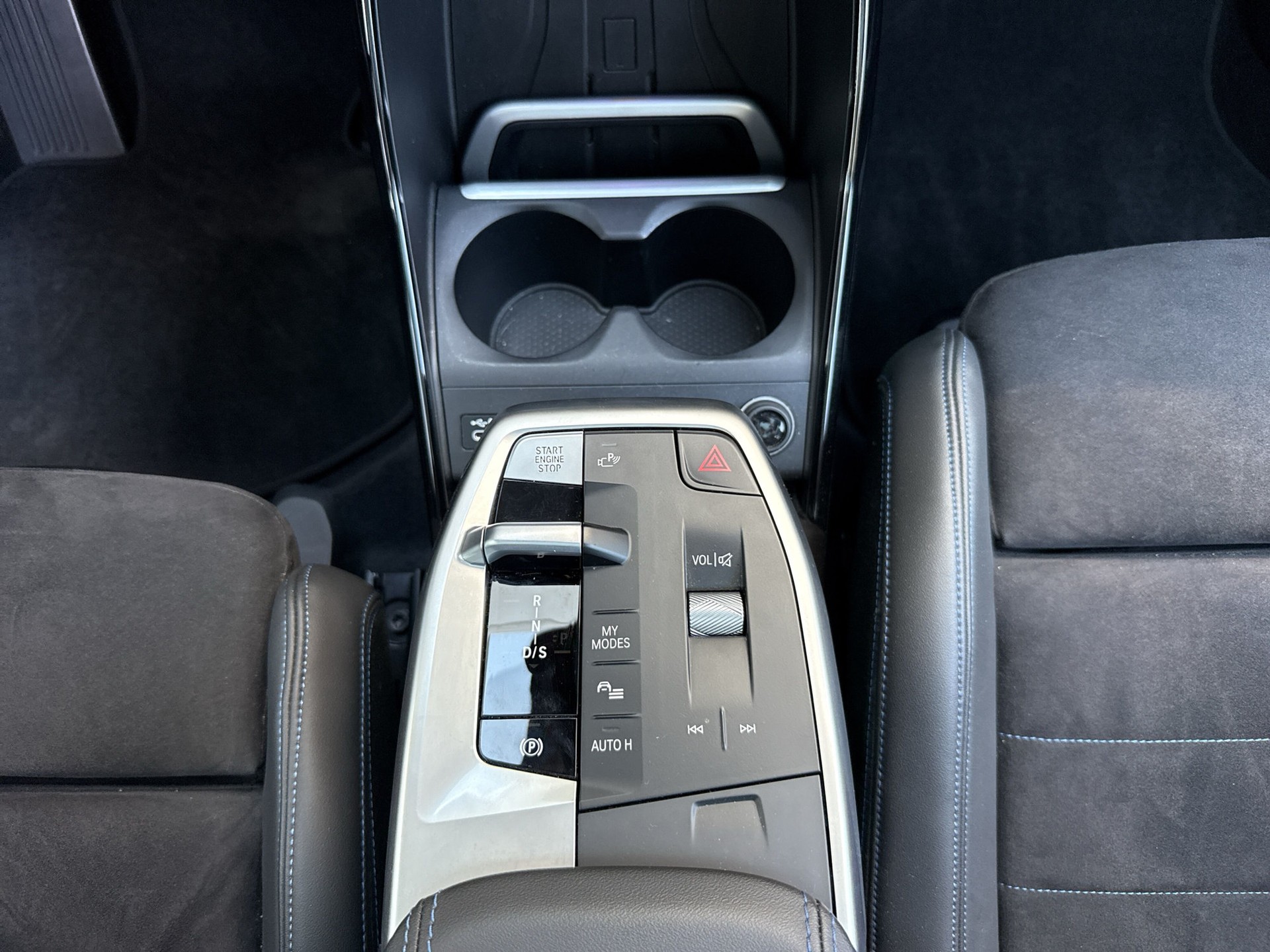 BMW 225e xDrive Active Tourer M Sport-image-12